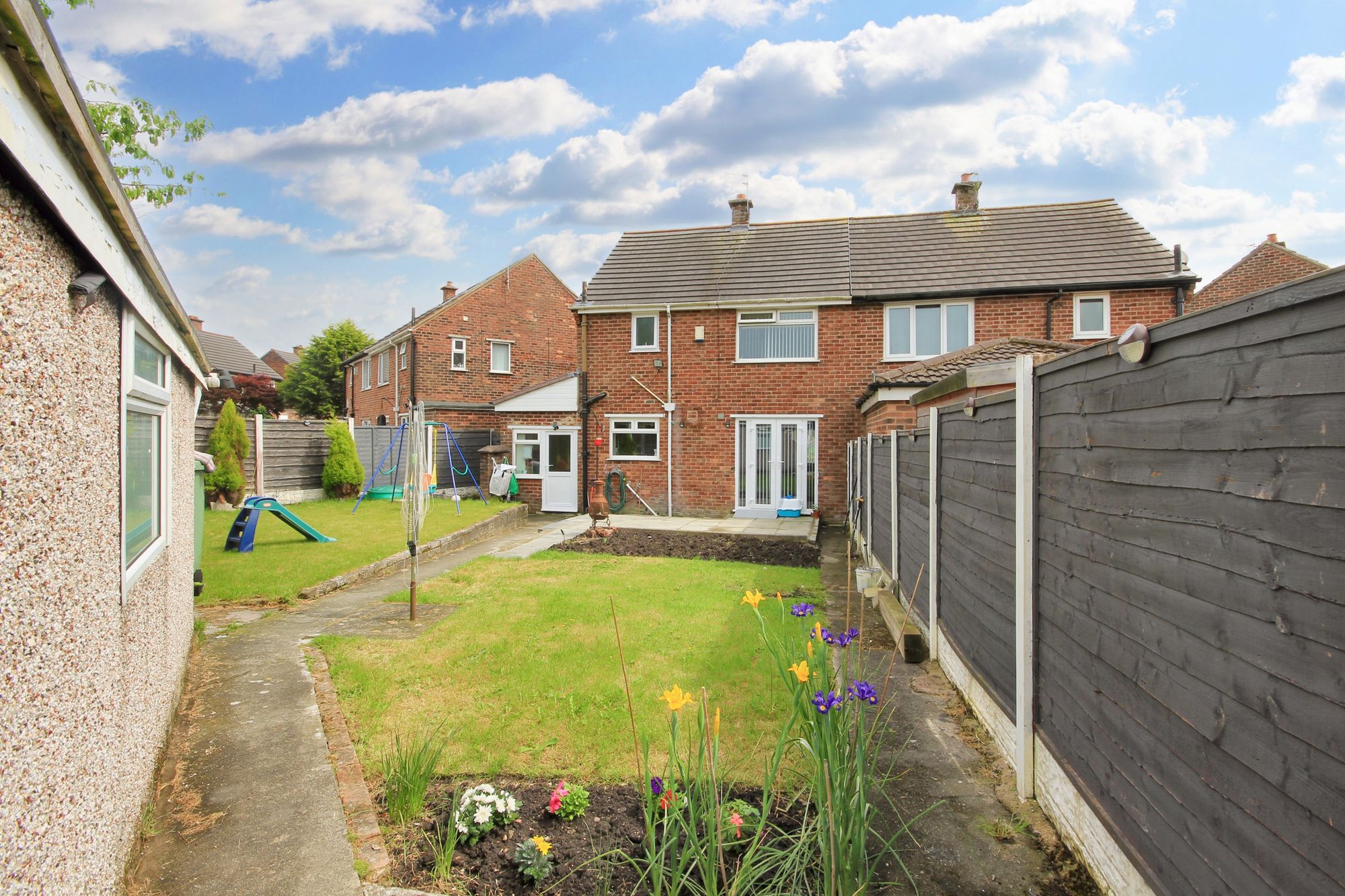 Harvey Avenue, Newton-Le-Willows