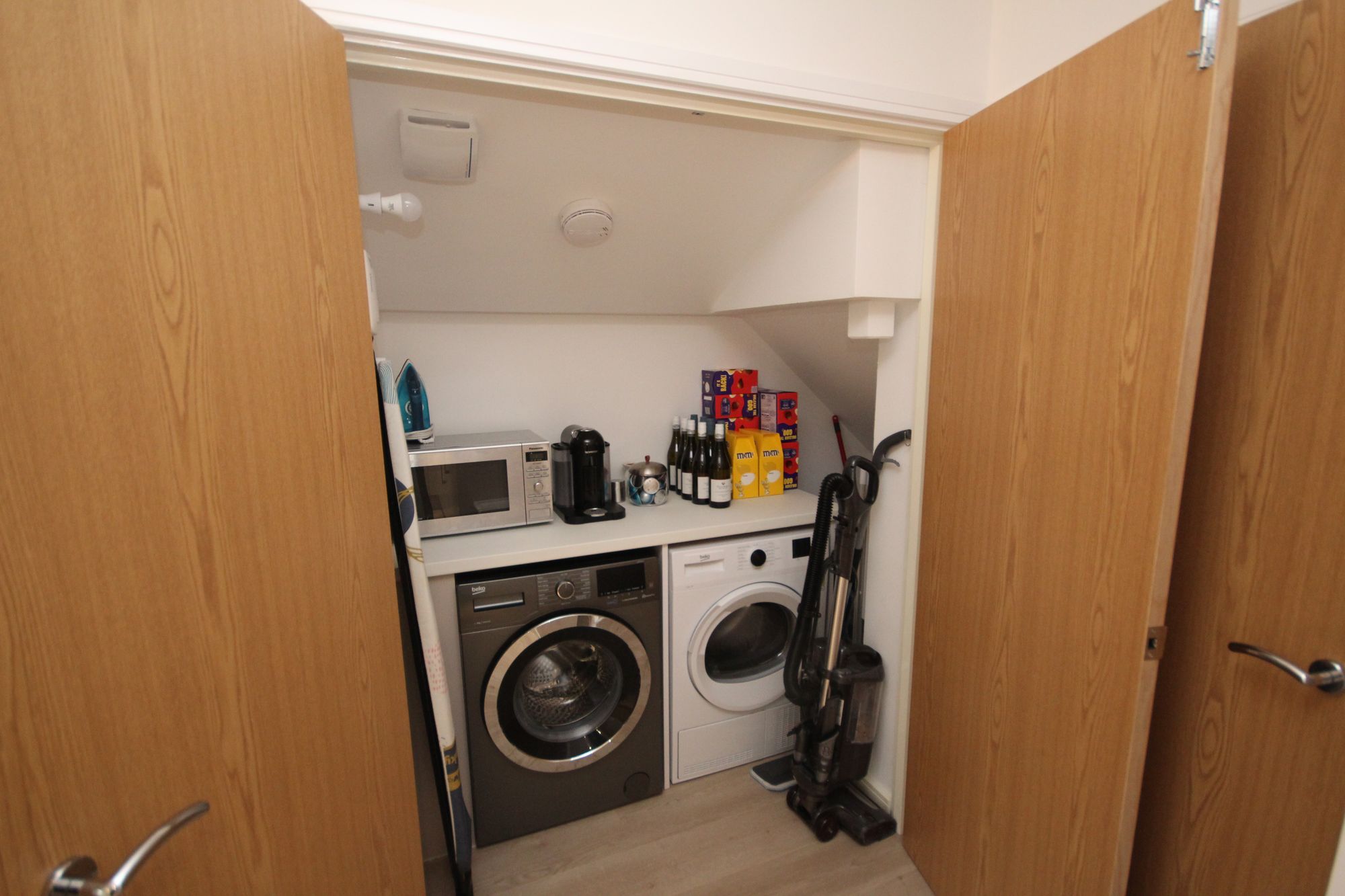Grassendale, St. Helens, WA9