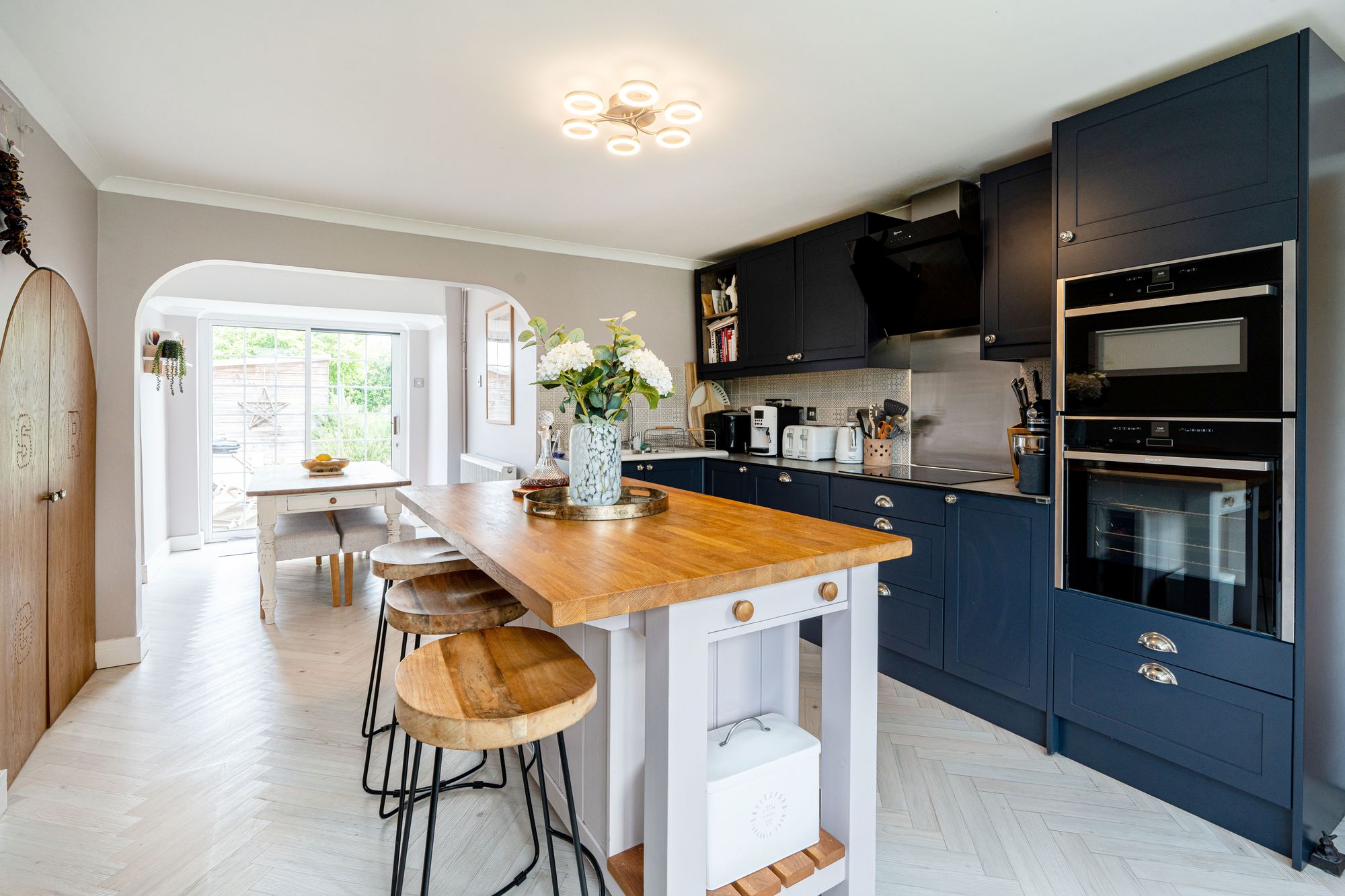 Kitchen/Breakfast Area