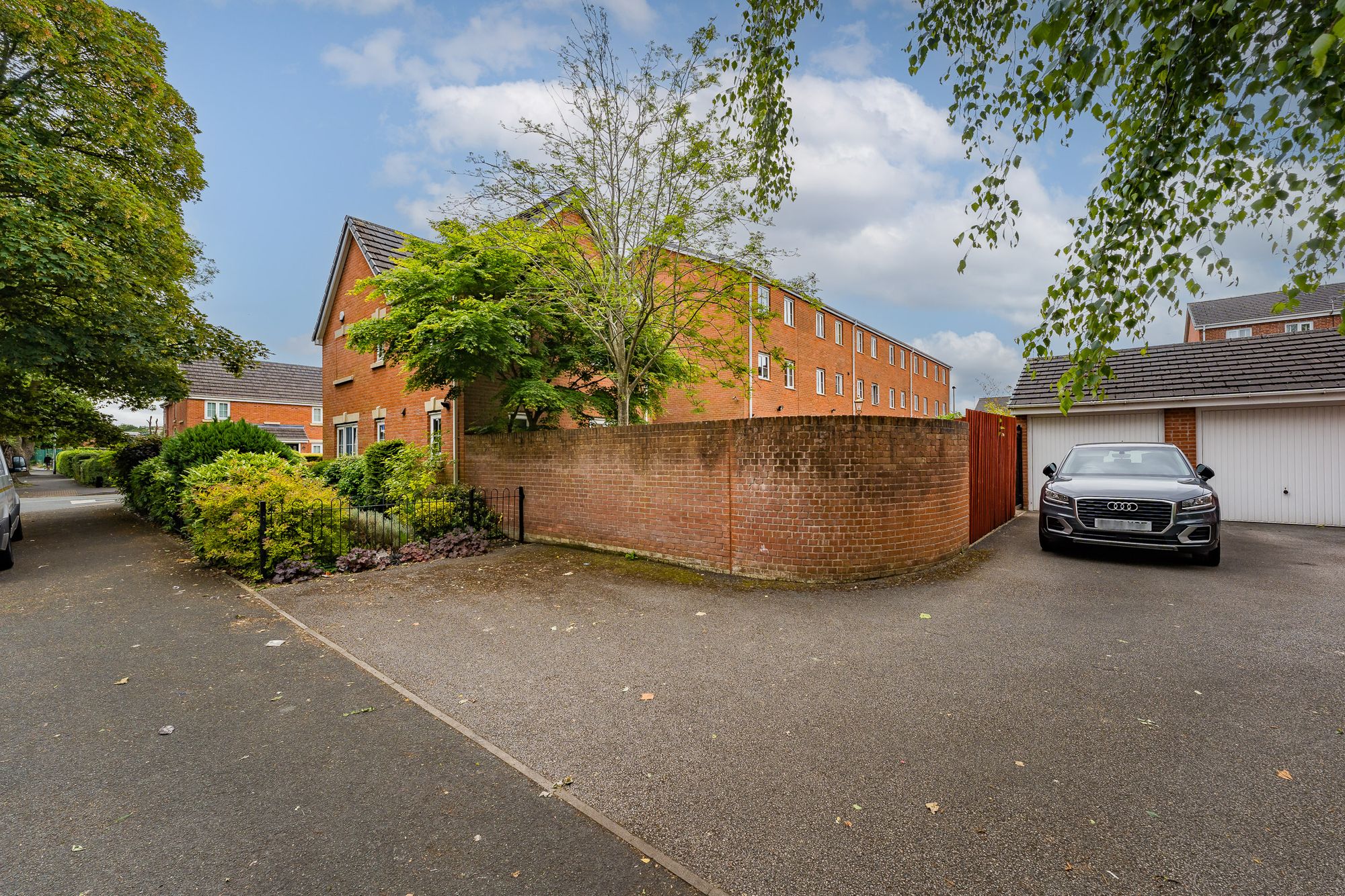 Runfield Close, Leigh