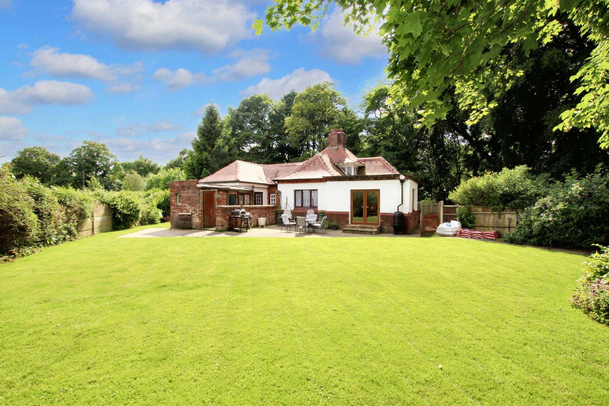 Lodge Abbey Road, St. Helens