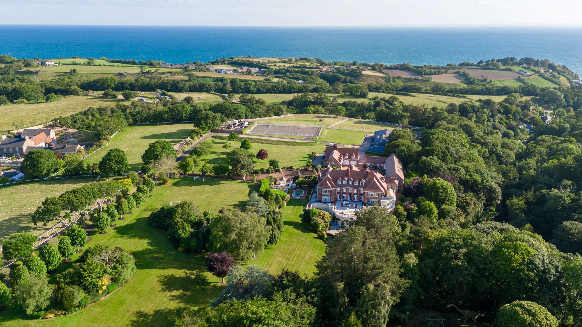 14 bed Property For Sale in St. Martin, Jersey