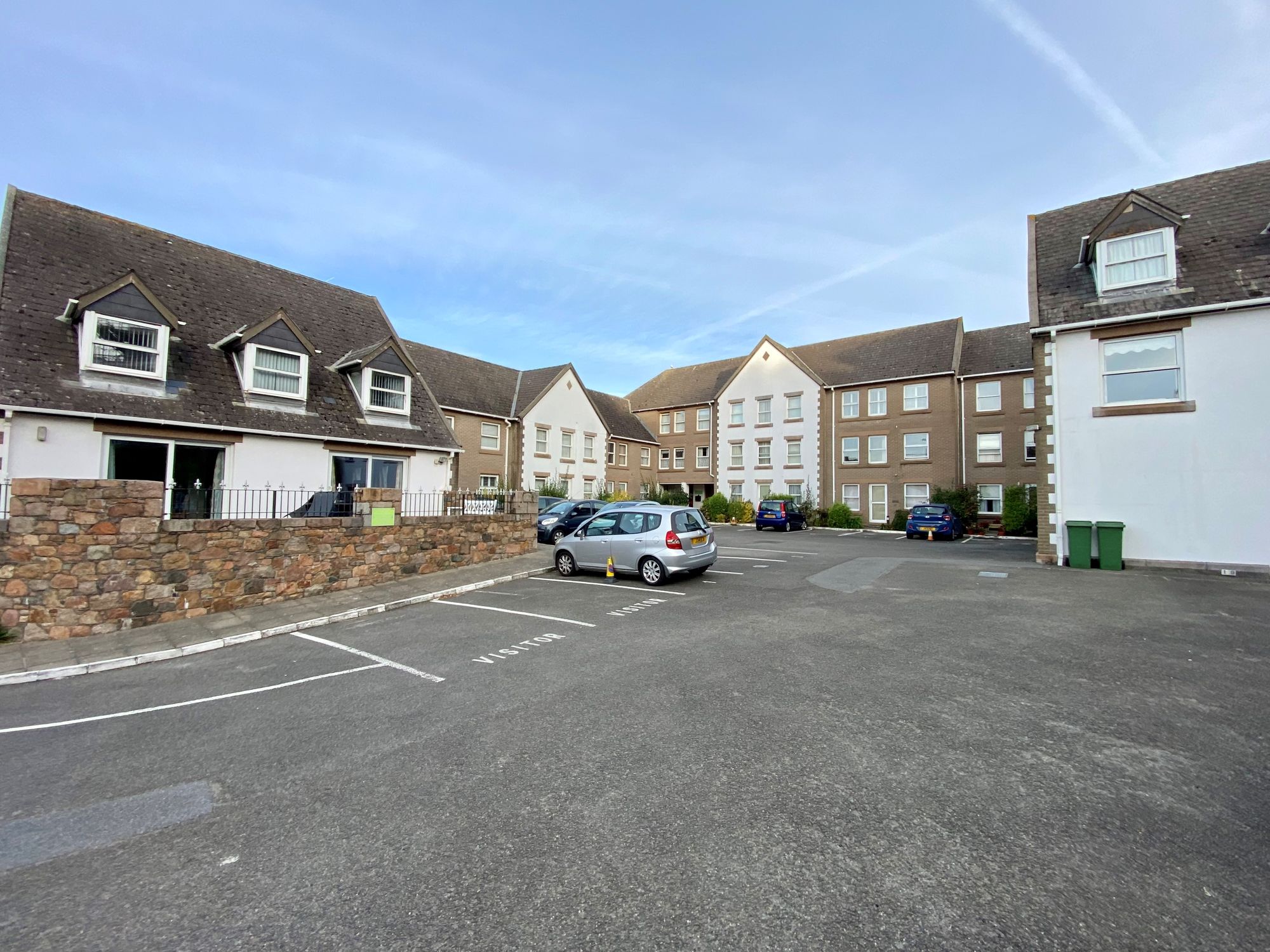 2 bed Apartment For Rent in St. Saviour, Jersey