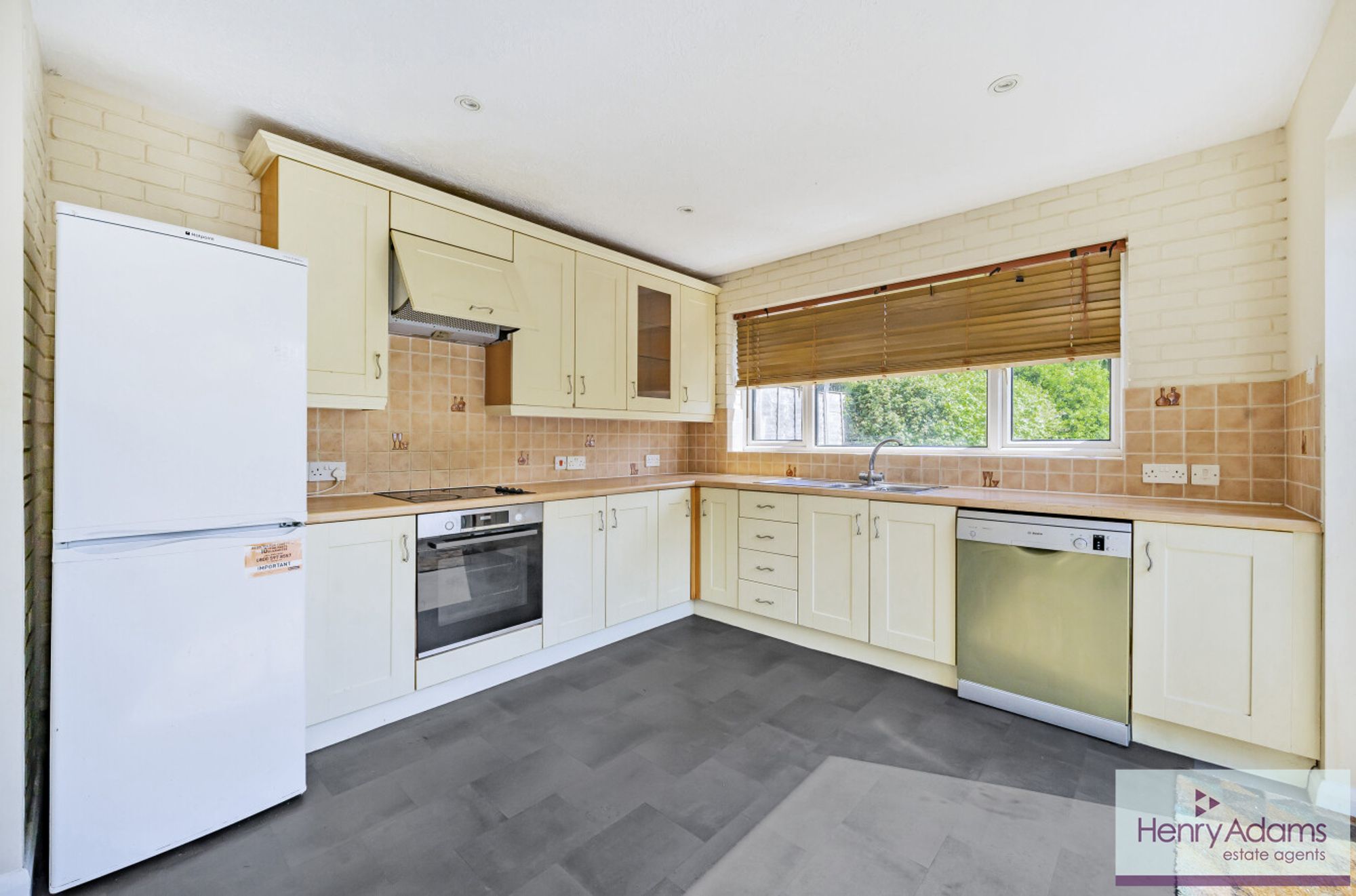 Forest Road, Horsham, RH12