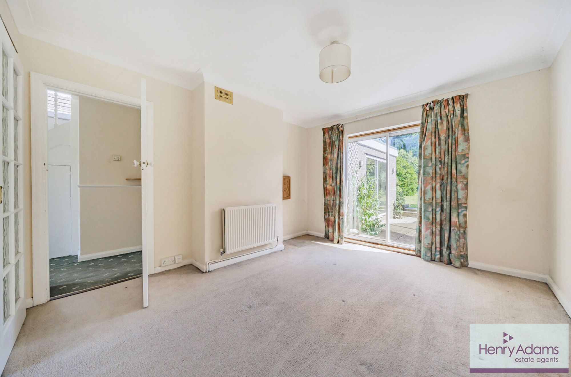 Forest Road, Horsham, RH12