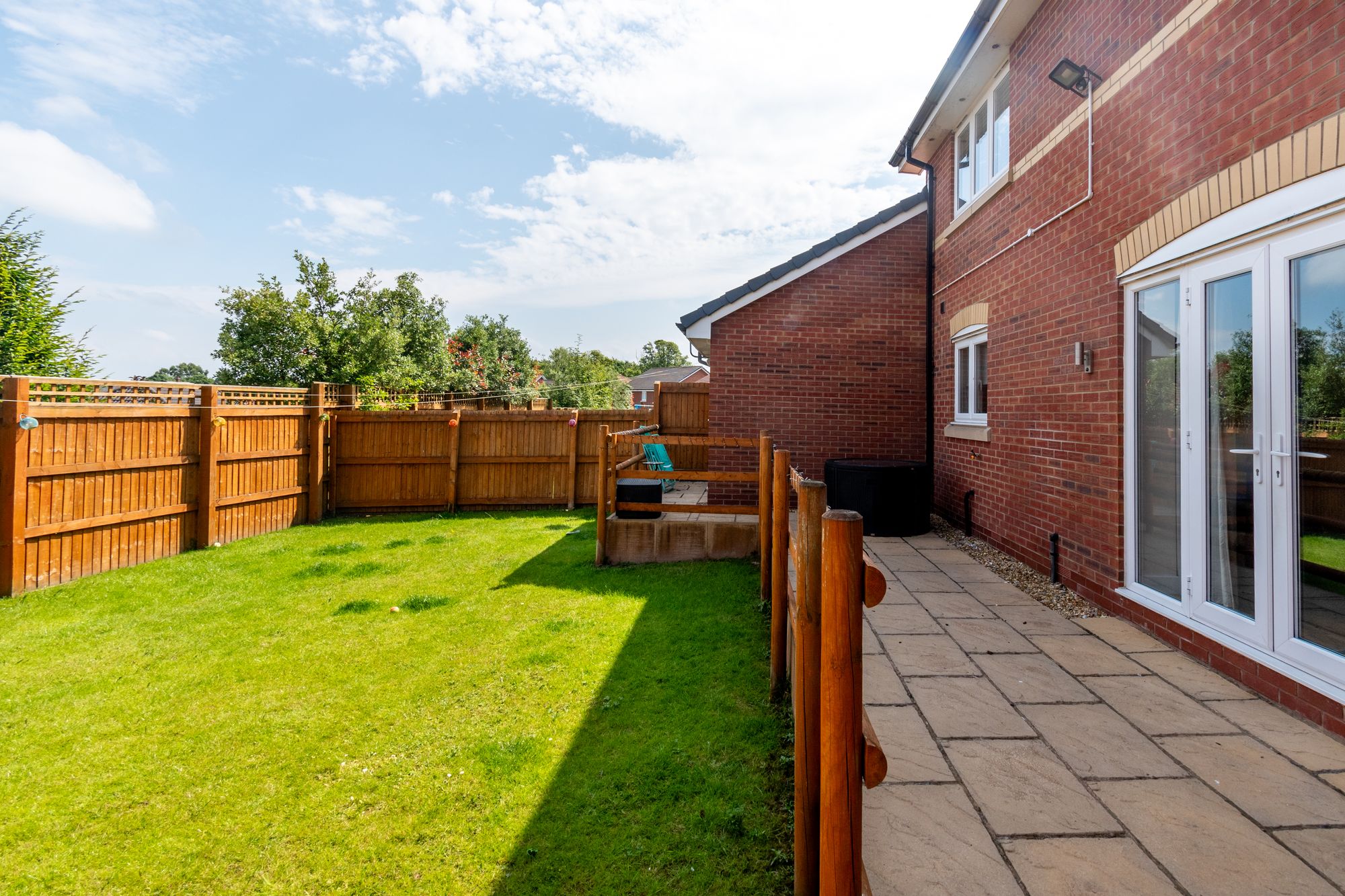 Mottram Rise, Eccleston, WA10