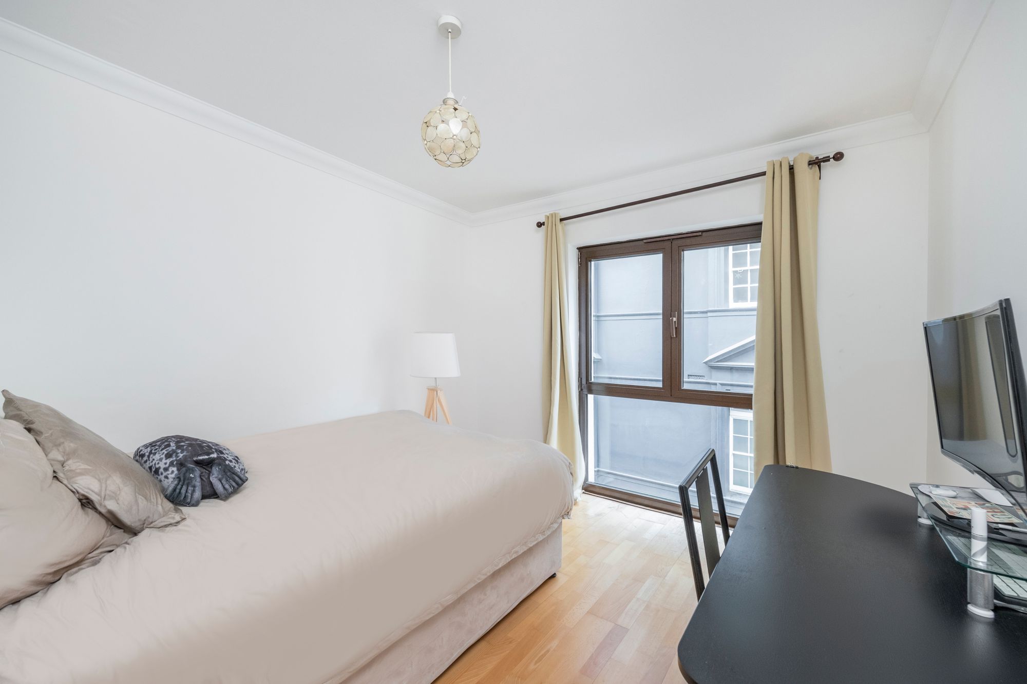 bedroom(2)