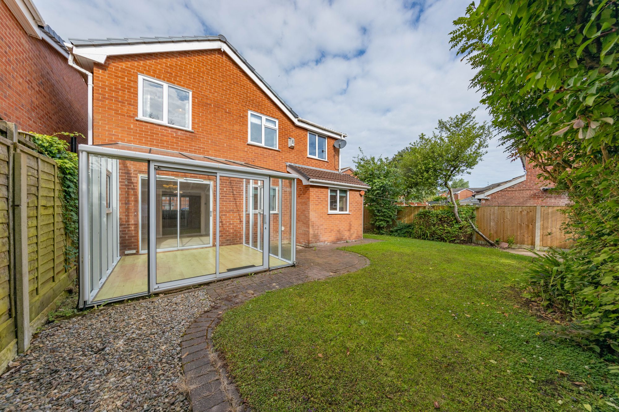 Suffolk Close, Woolston, WA1