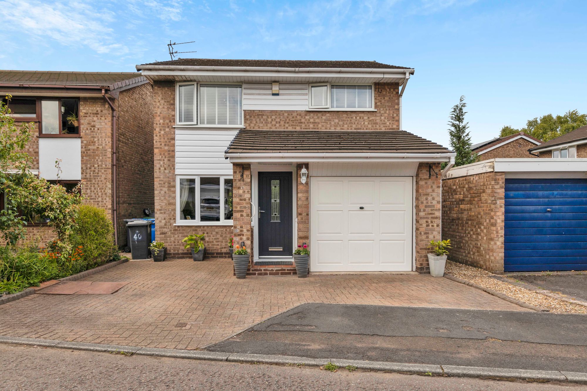 Stonecrop Close, Birchwood, WA3