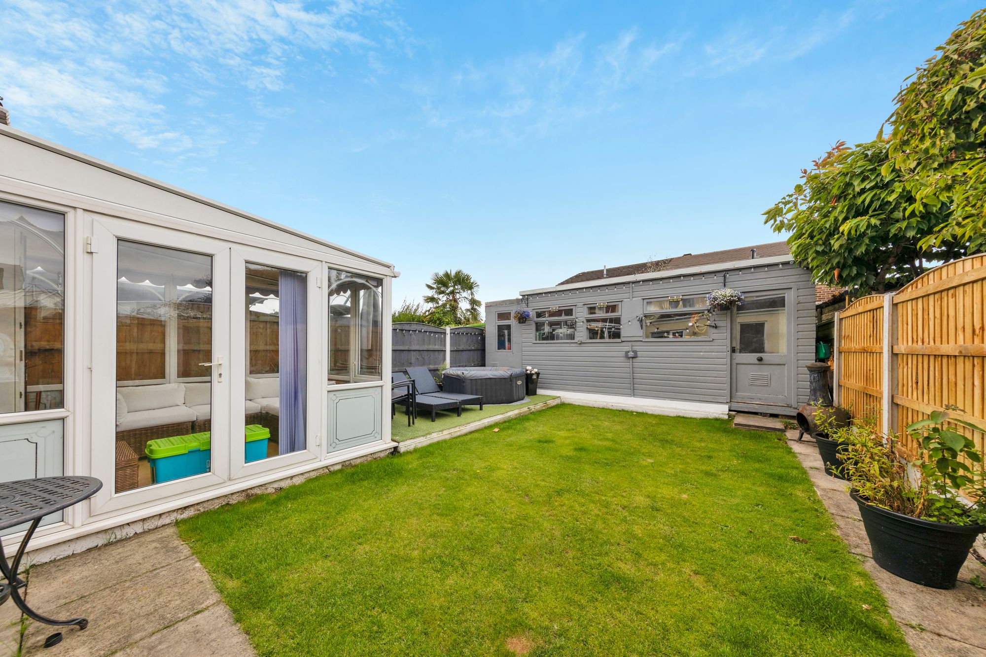 Longbarn Lane, Woolston, WA1