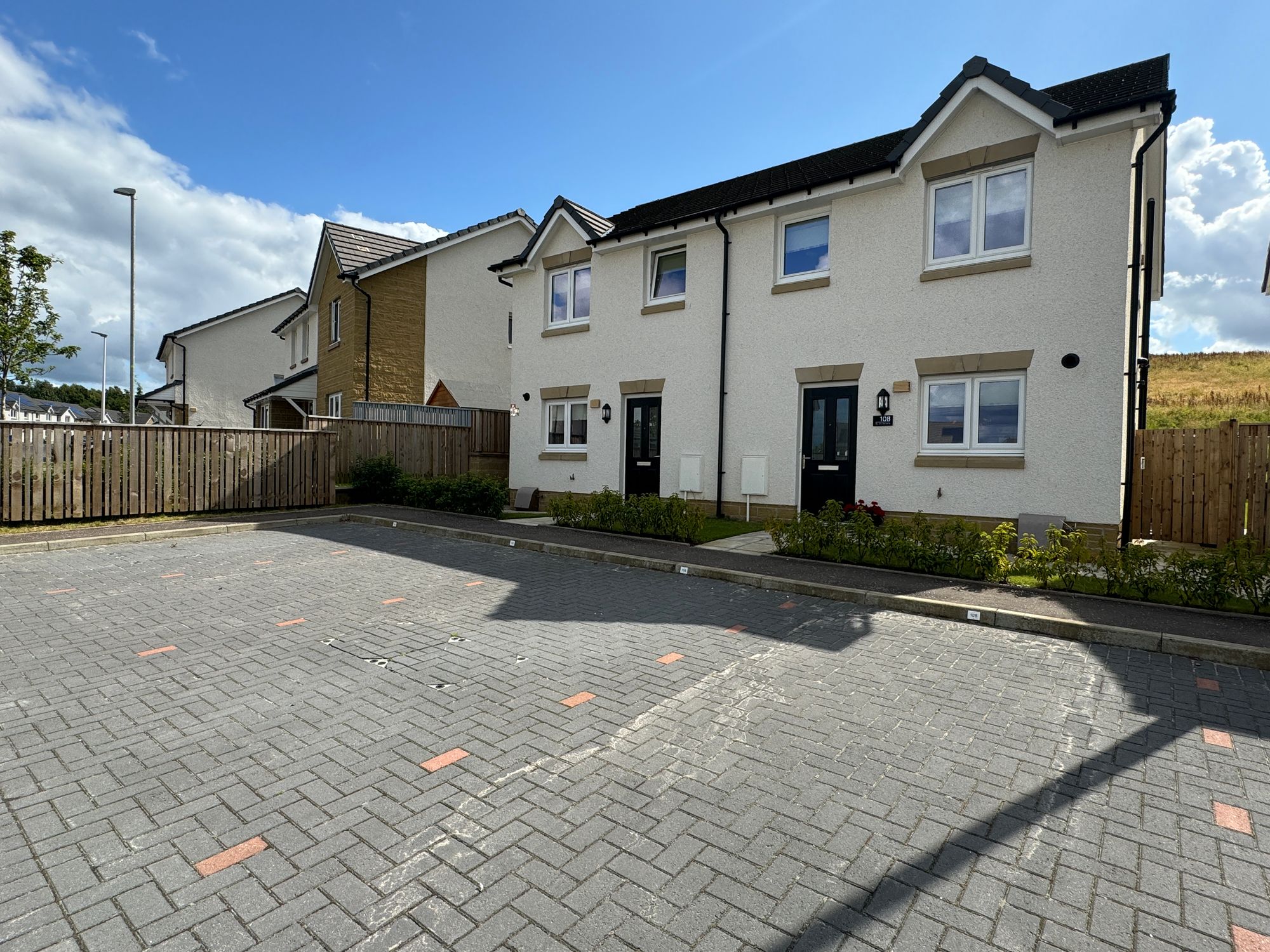 108 Skylark Gardens, Cambuslang