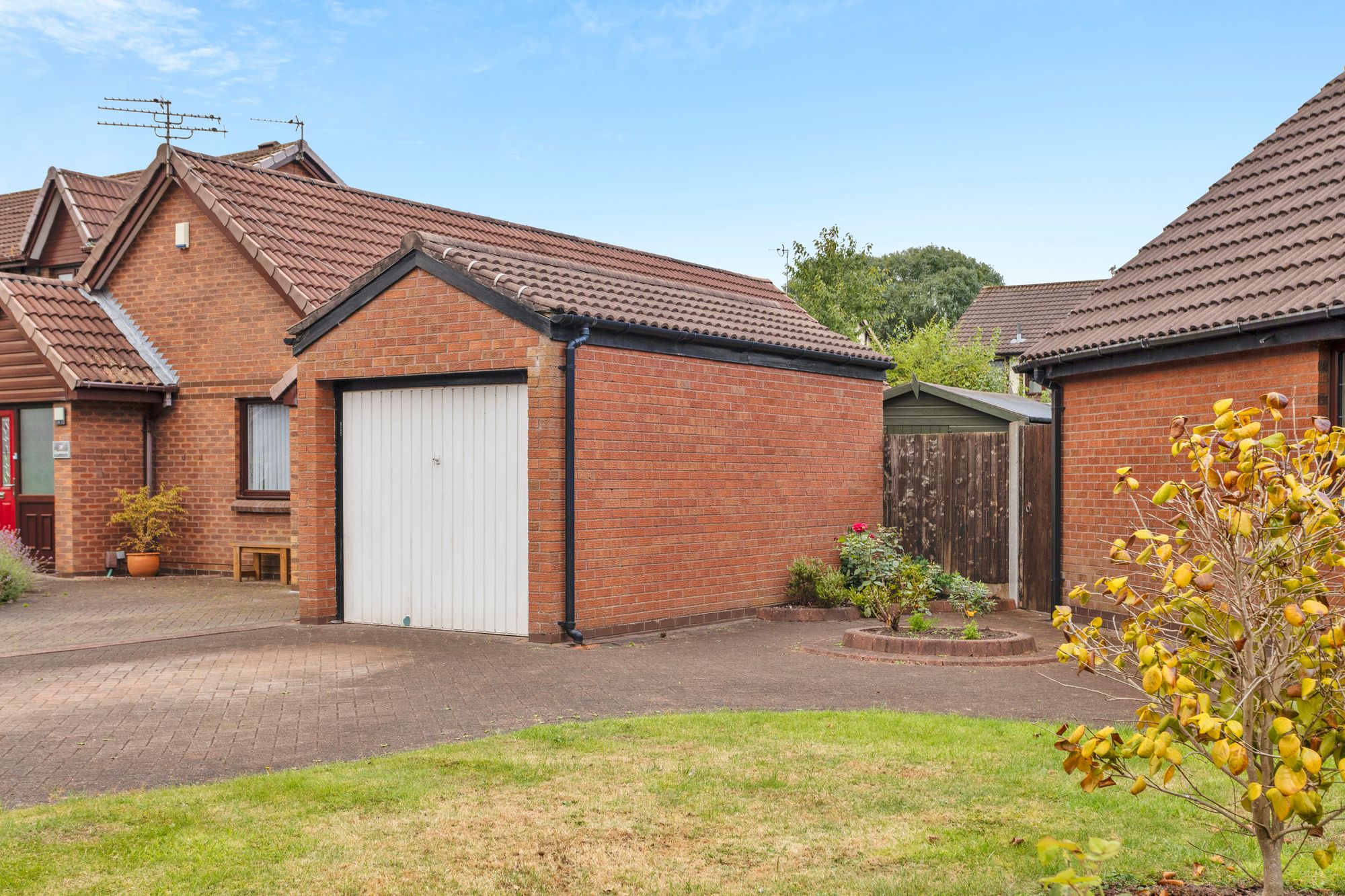 Pendine Close, Callands, WA5