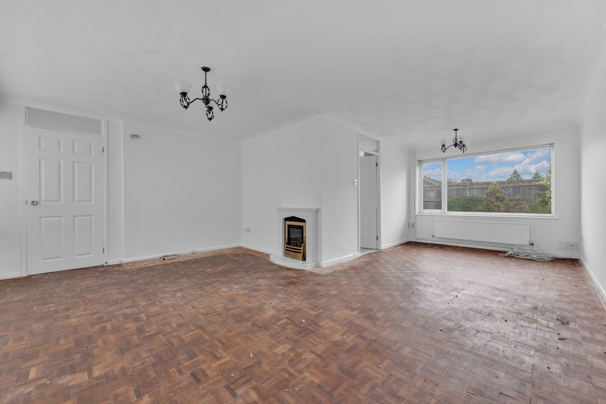 Sitting/Dining Room