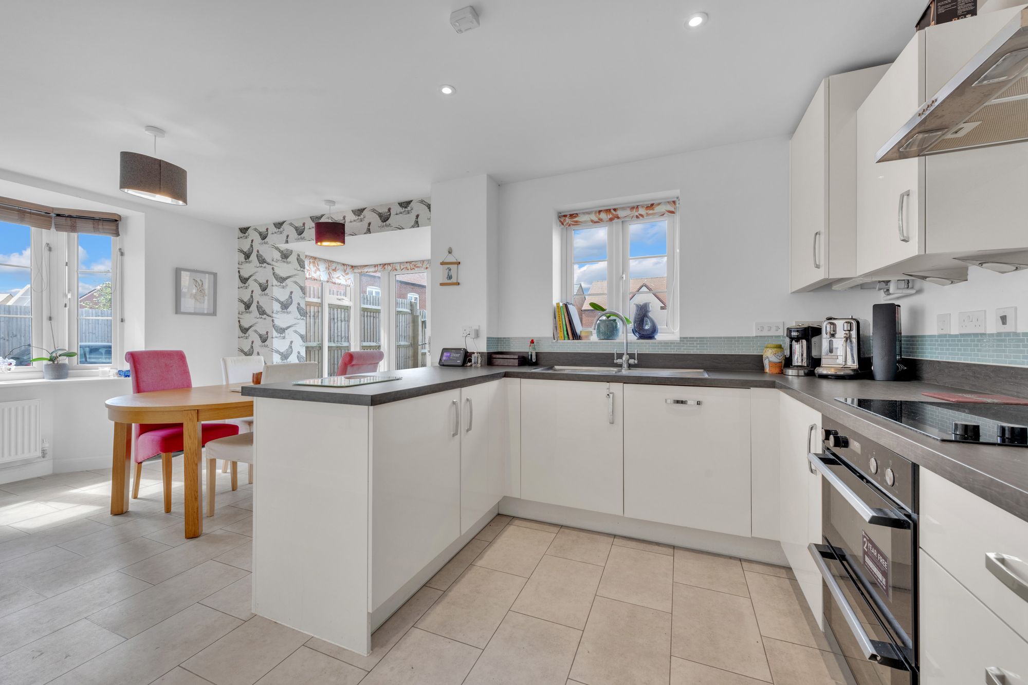 Kitchen/Dining Area