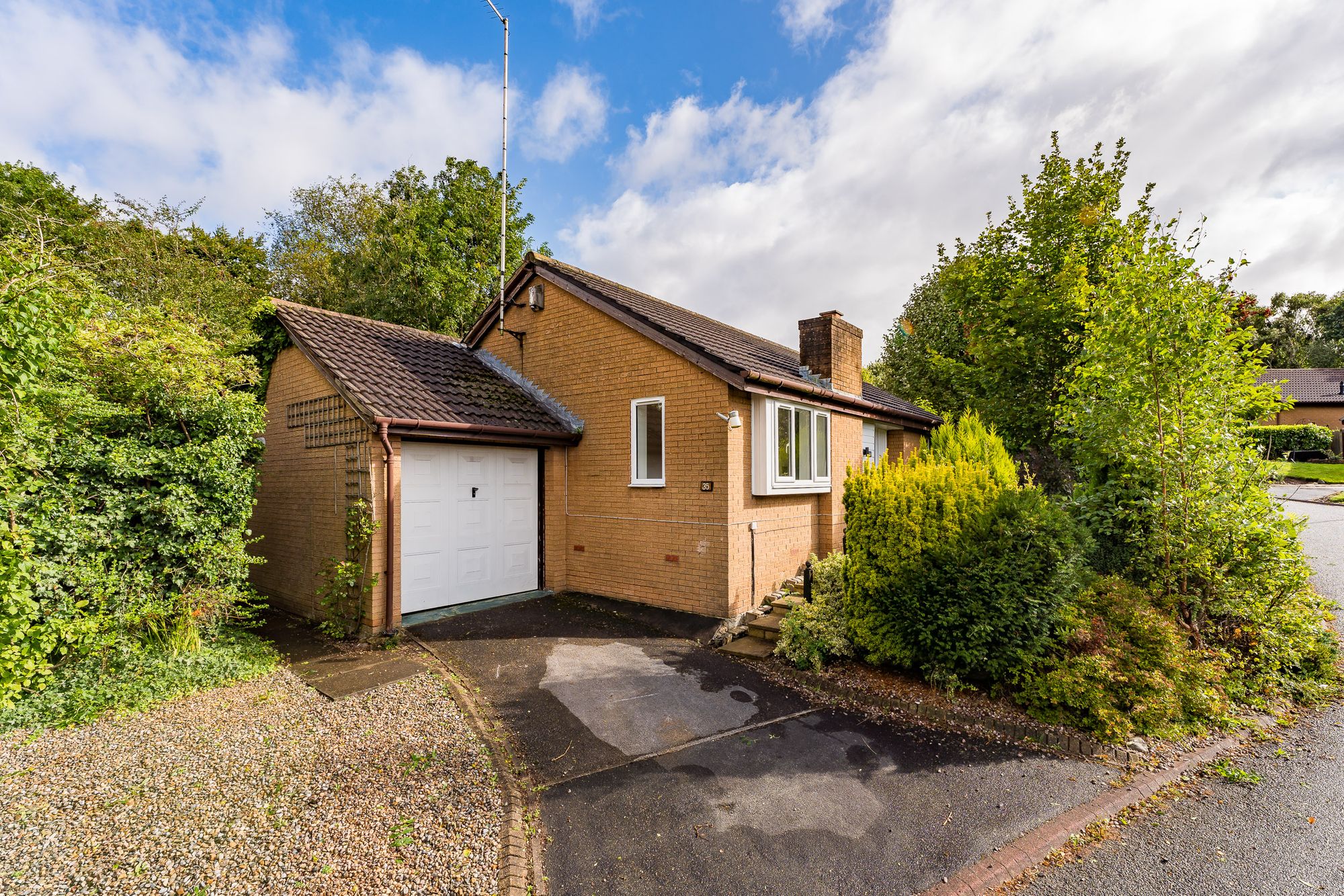 Weaverside Avenue, Runcorn