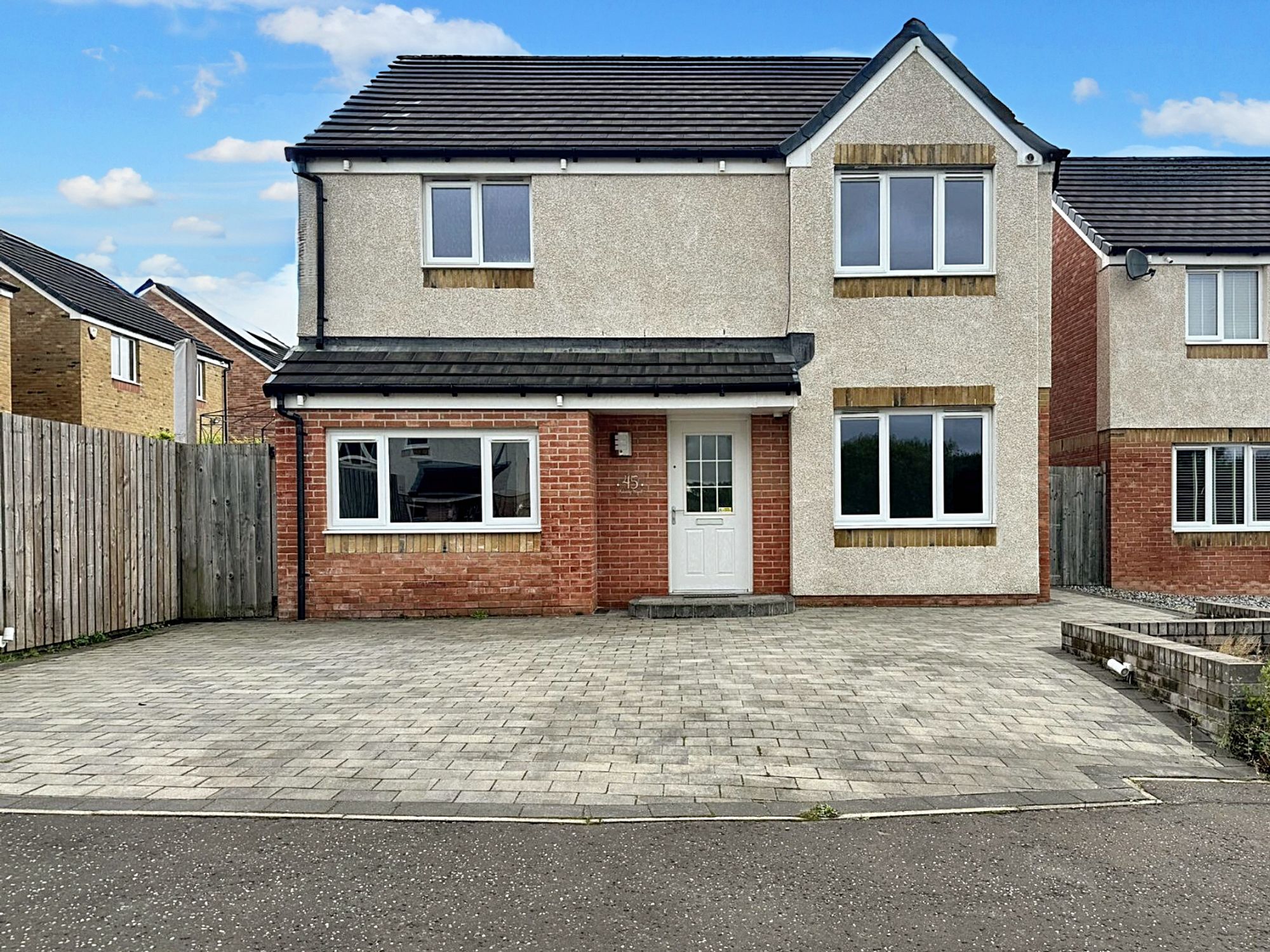 45 Haining Wynd, Muirhead