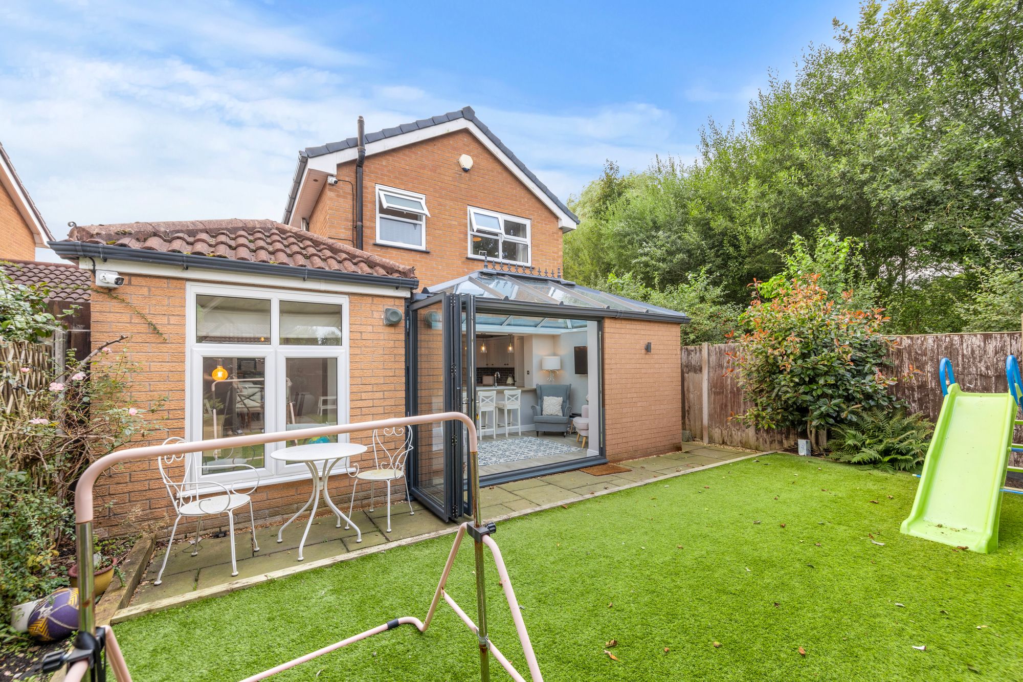 Lockerbie Close, Warrington