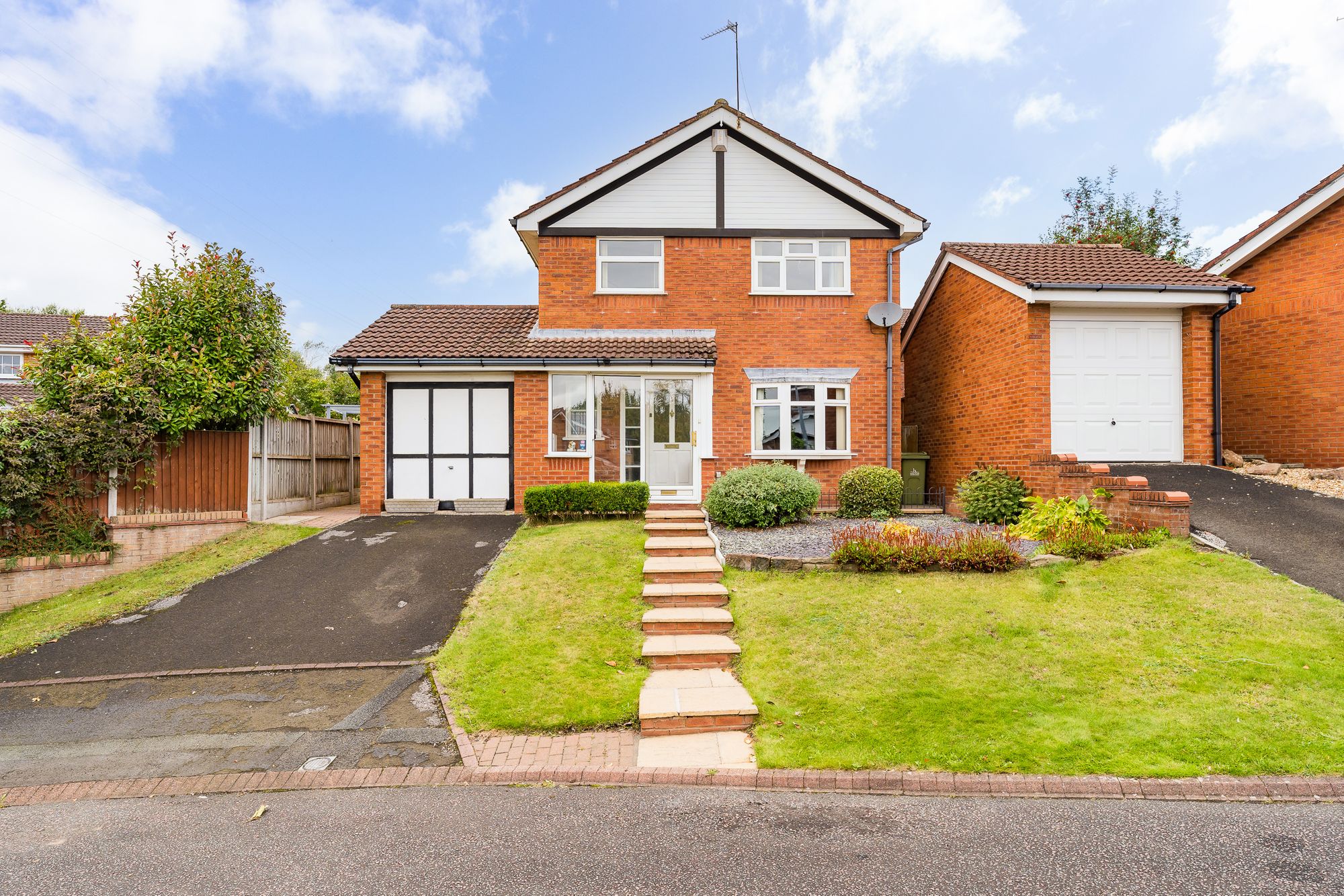 Millington Close, Sutton Weaver, WA7