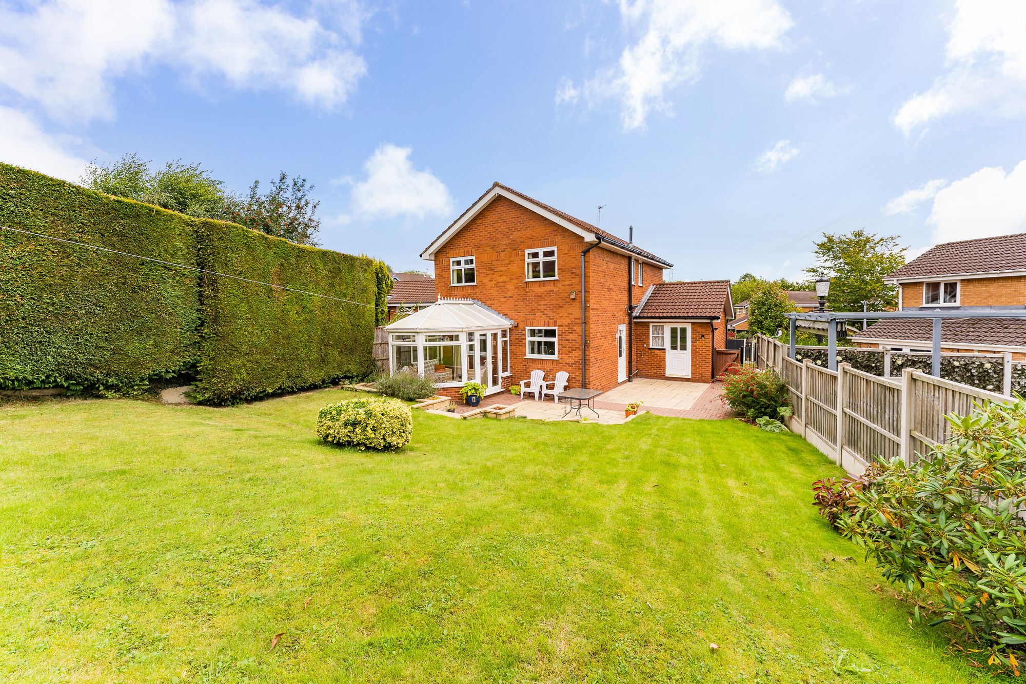 Millington Close, Sutton Weaver, WA7