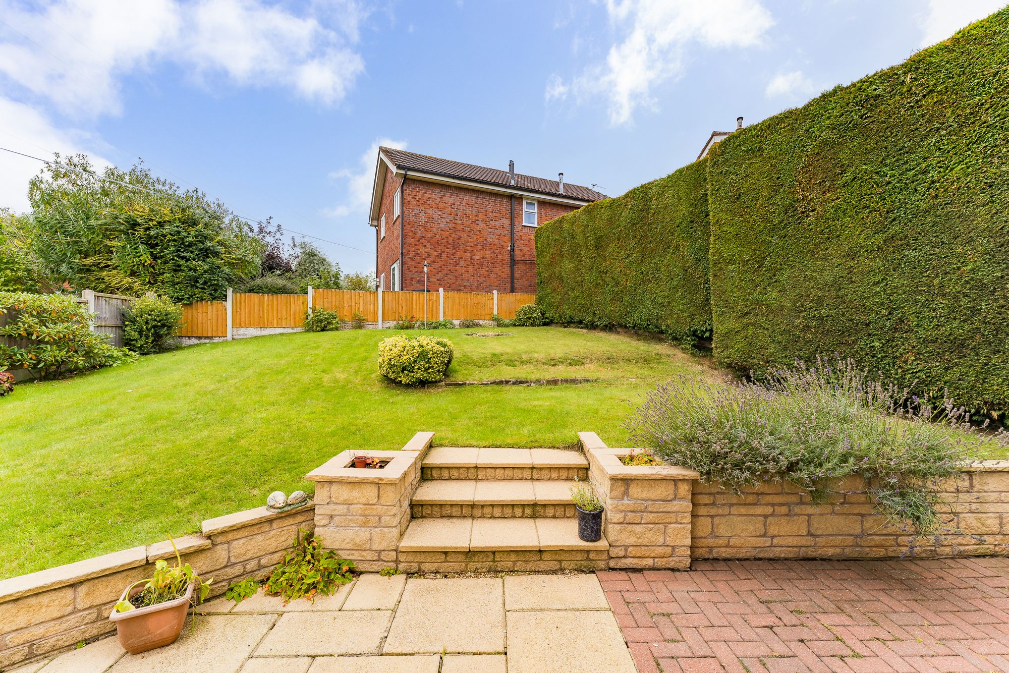 Millington Close, Sutton Weaver, WA7