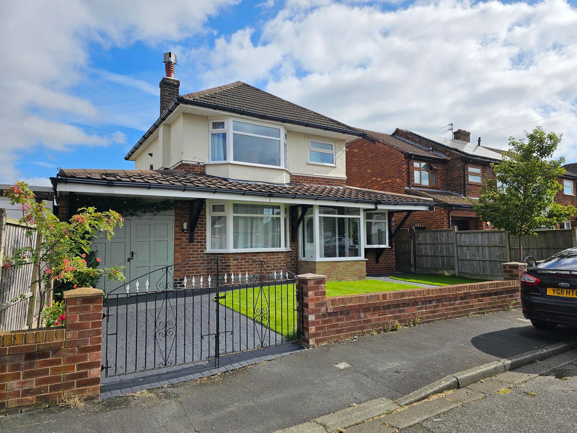 Burton Avenue, Rainhill, L35