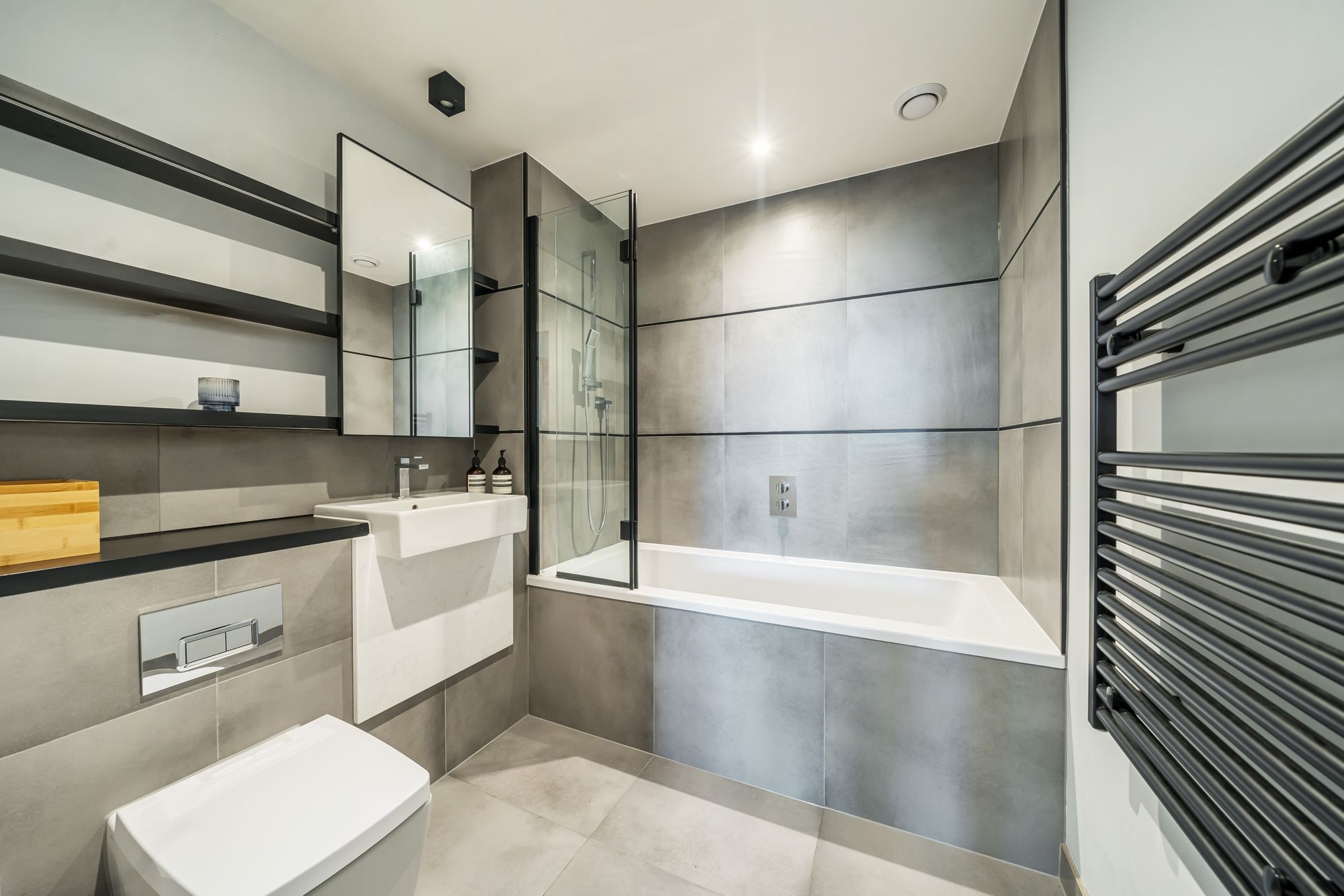 2 Bed, 2 Bath Property For Sale in Apartment 207, Skyline Apartments