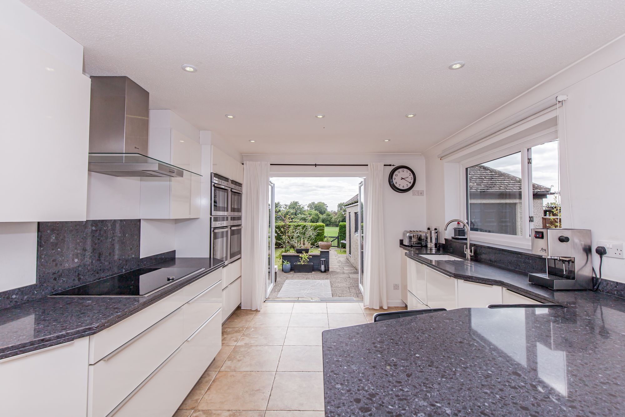 Kitchen / Breakfast Room