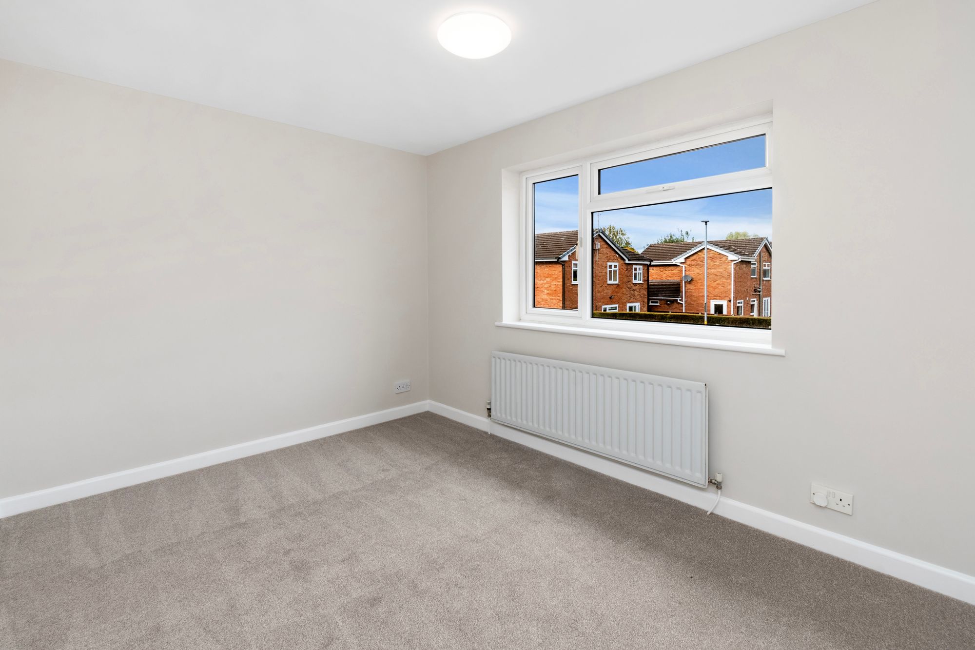 Redwood Close, Woolston, WA1