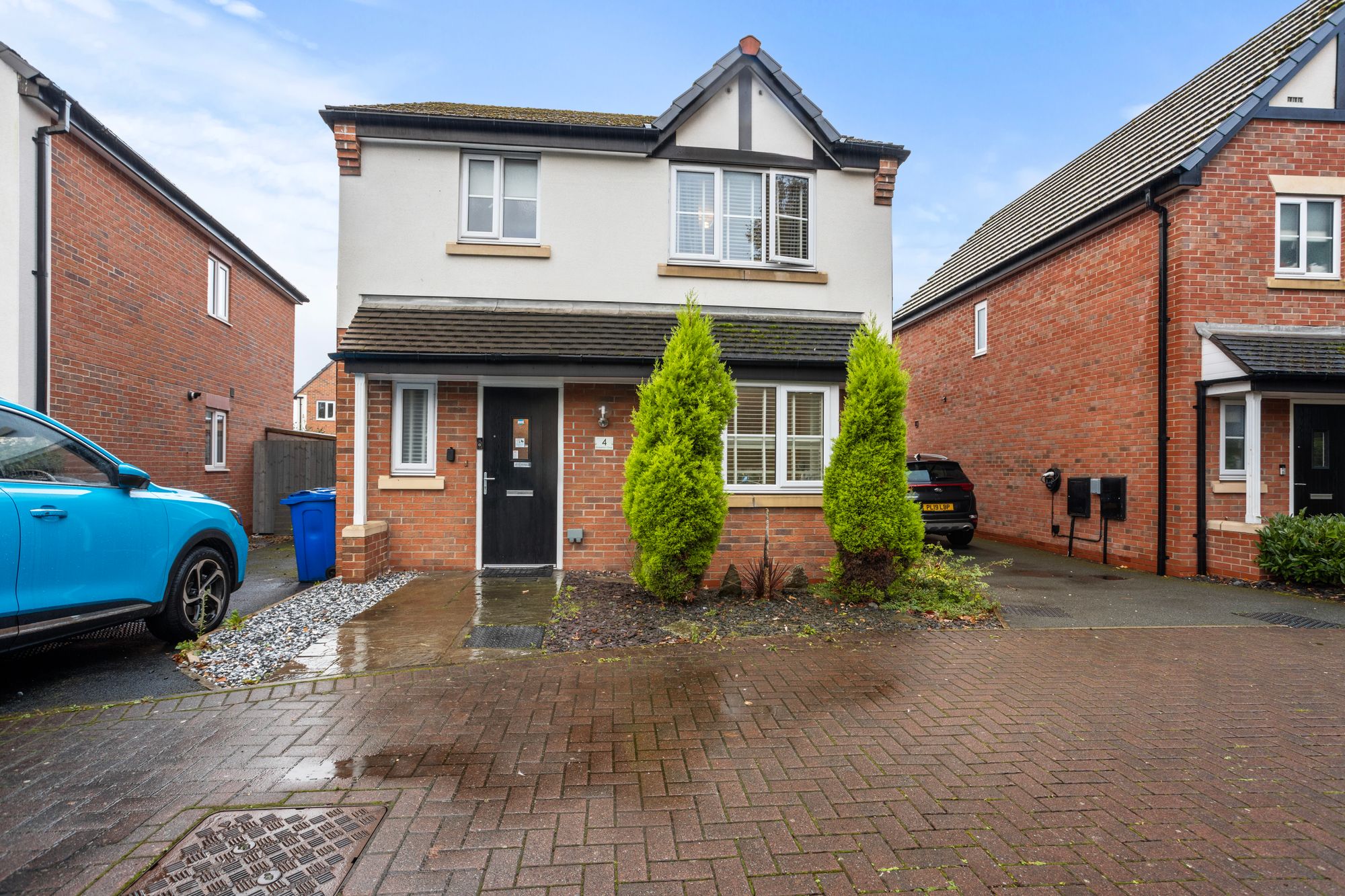 Emberton Close, Warrington, WA4