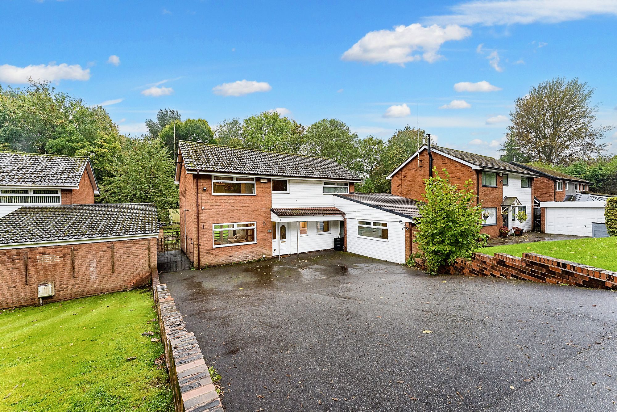 Stockham Close, Halton, WA7