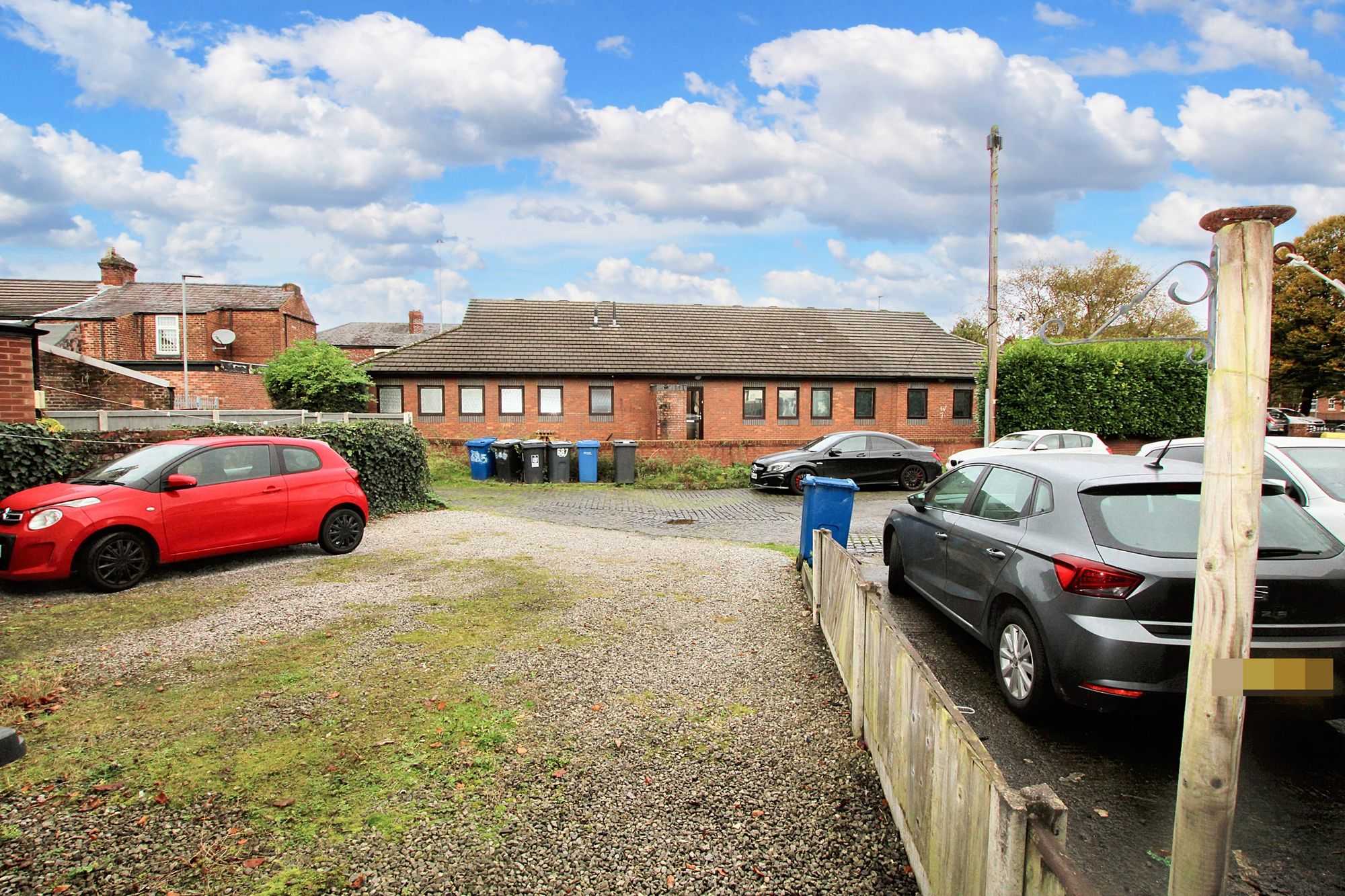 Knutsford Road, Warrington