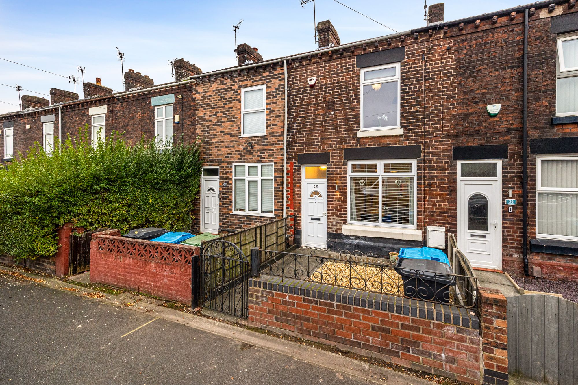 Hale Road, Widnes, WA8