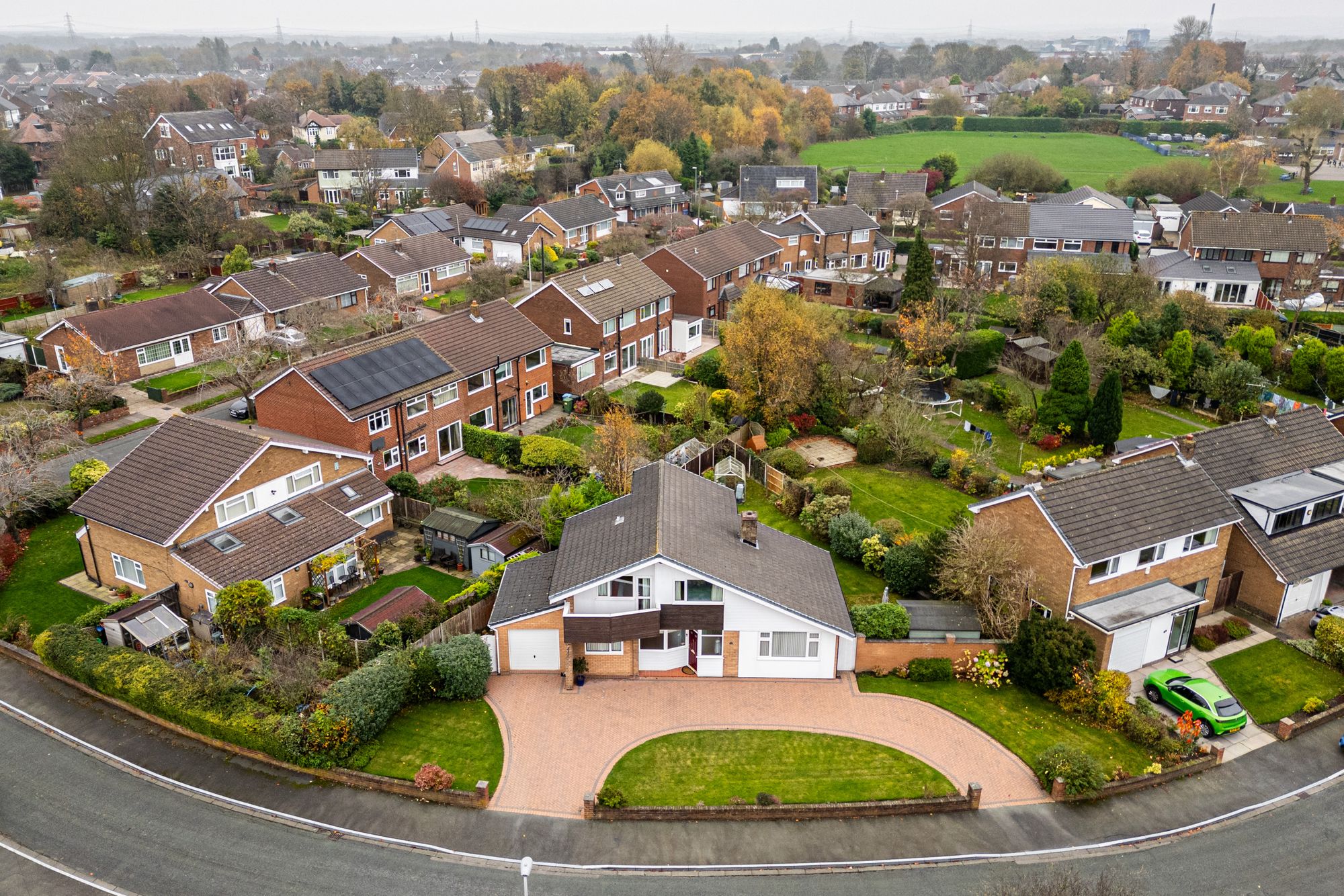 Holyrood Avenue, Widnes