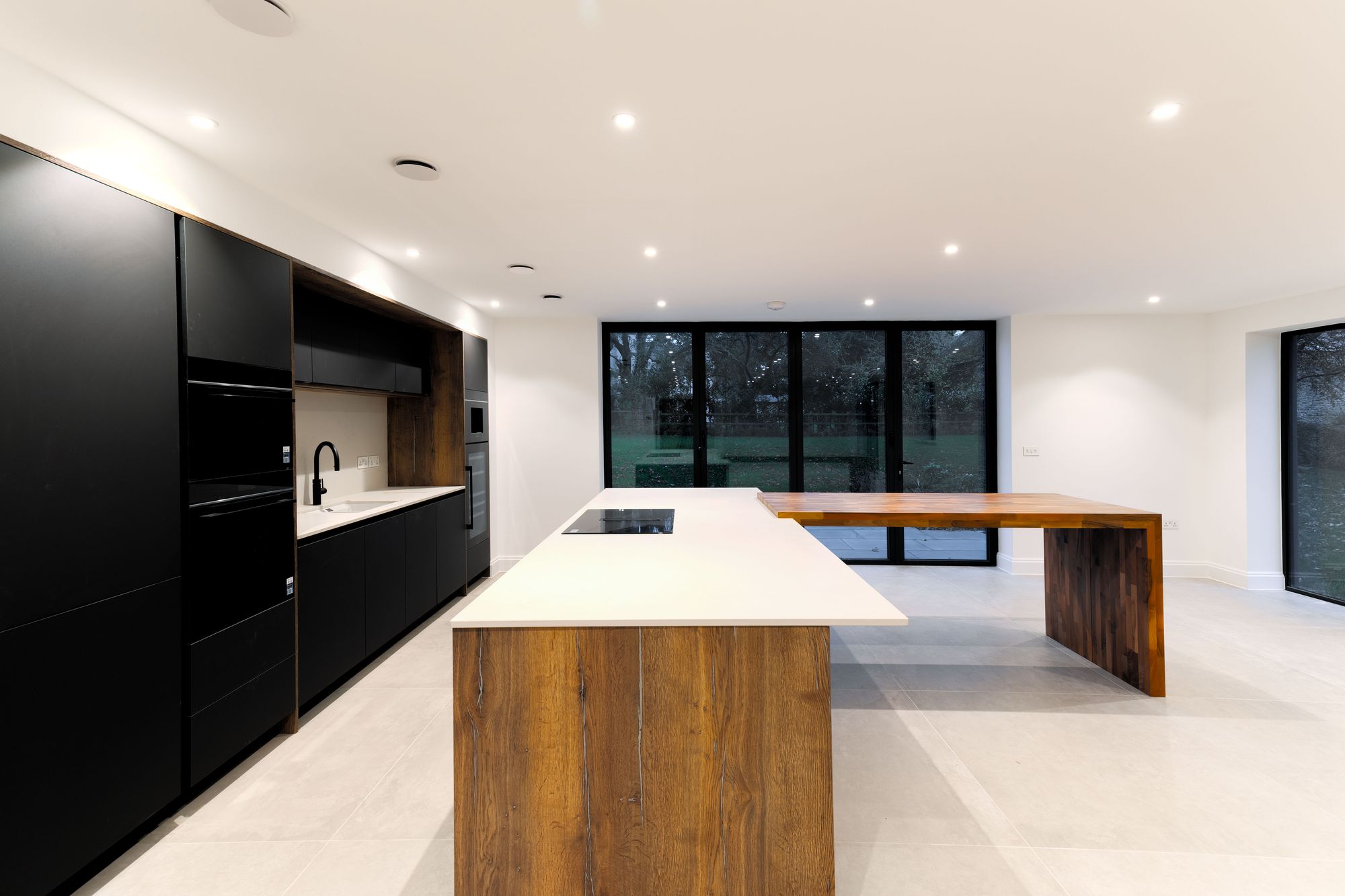 Kitchen/Breakfast Area