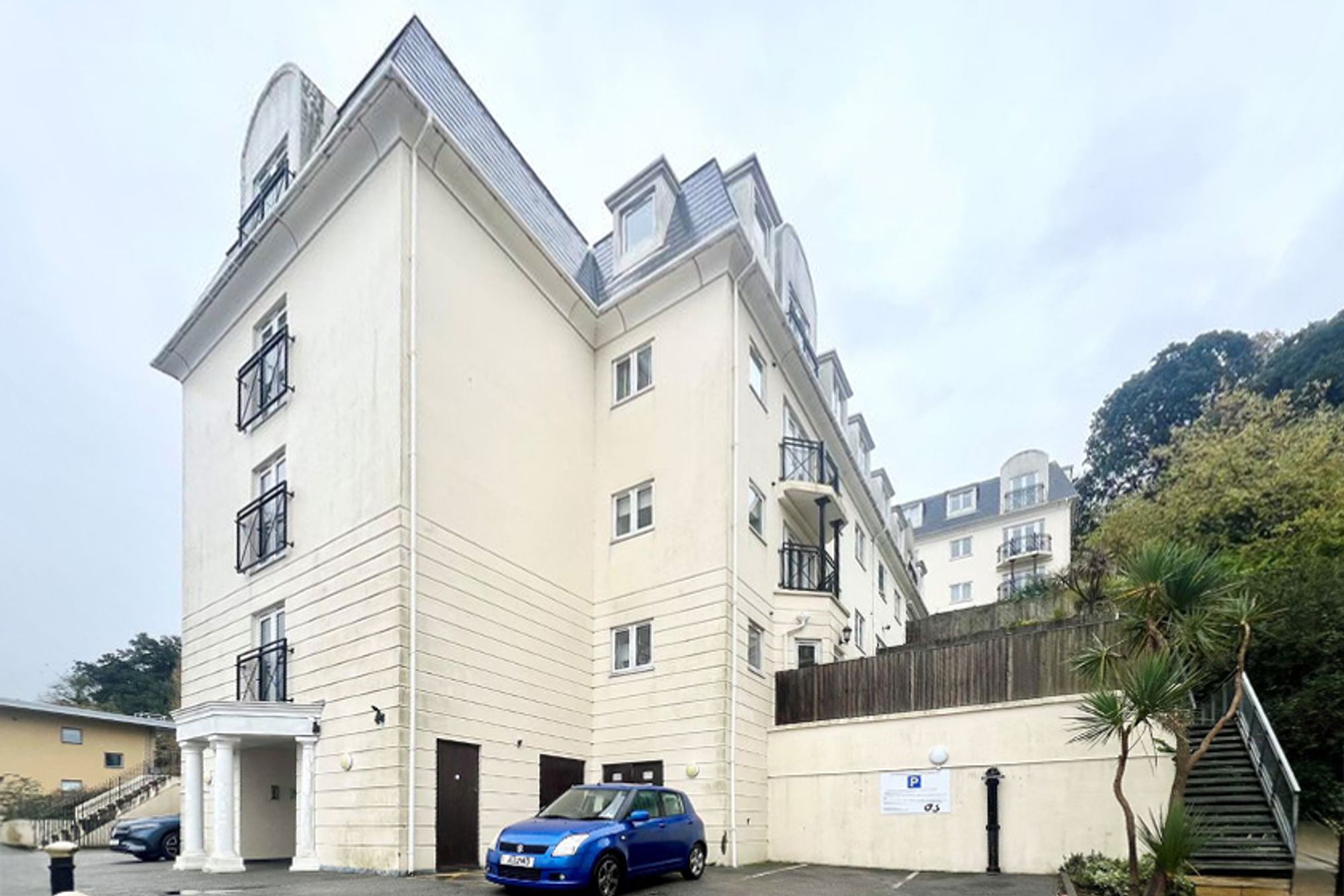 2 bed Apartment For Rent in St. Helier, Jersey