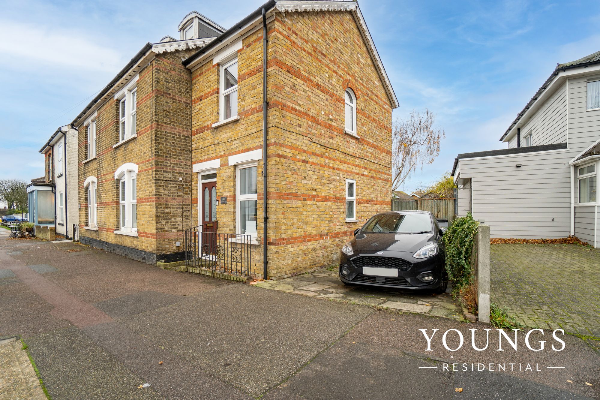 Eastwood Road North, Leigh-On-Sea, SS9