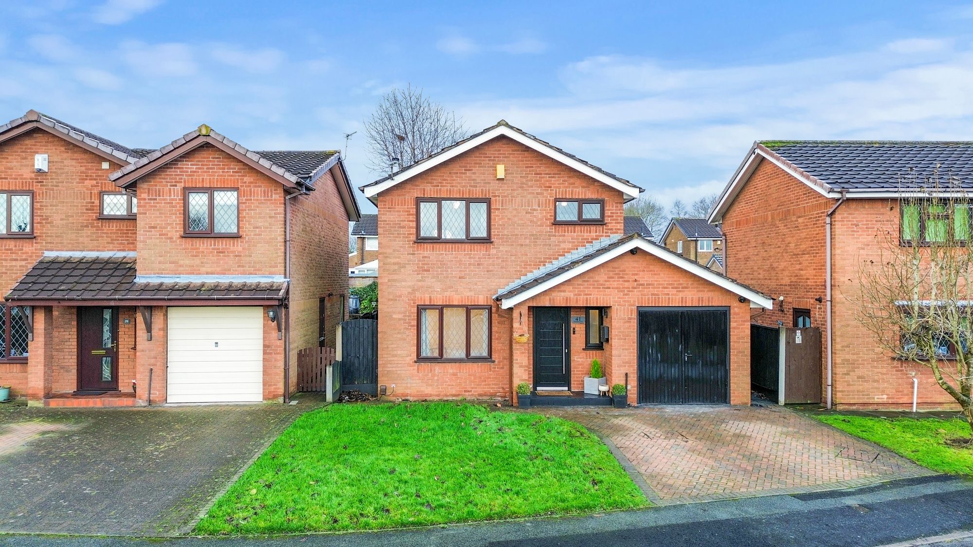 Dundee Close, Fearnhead, WA2