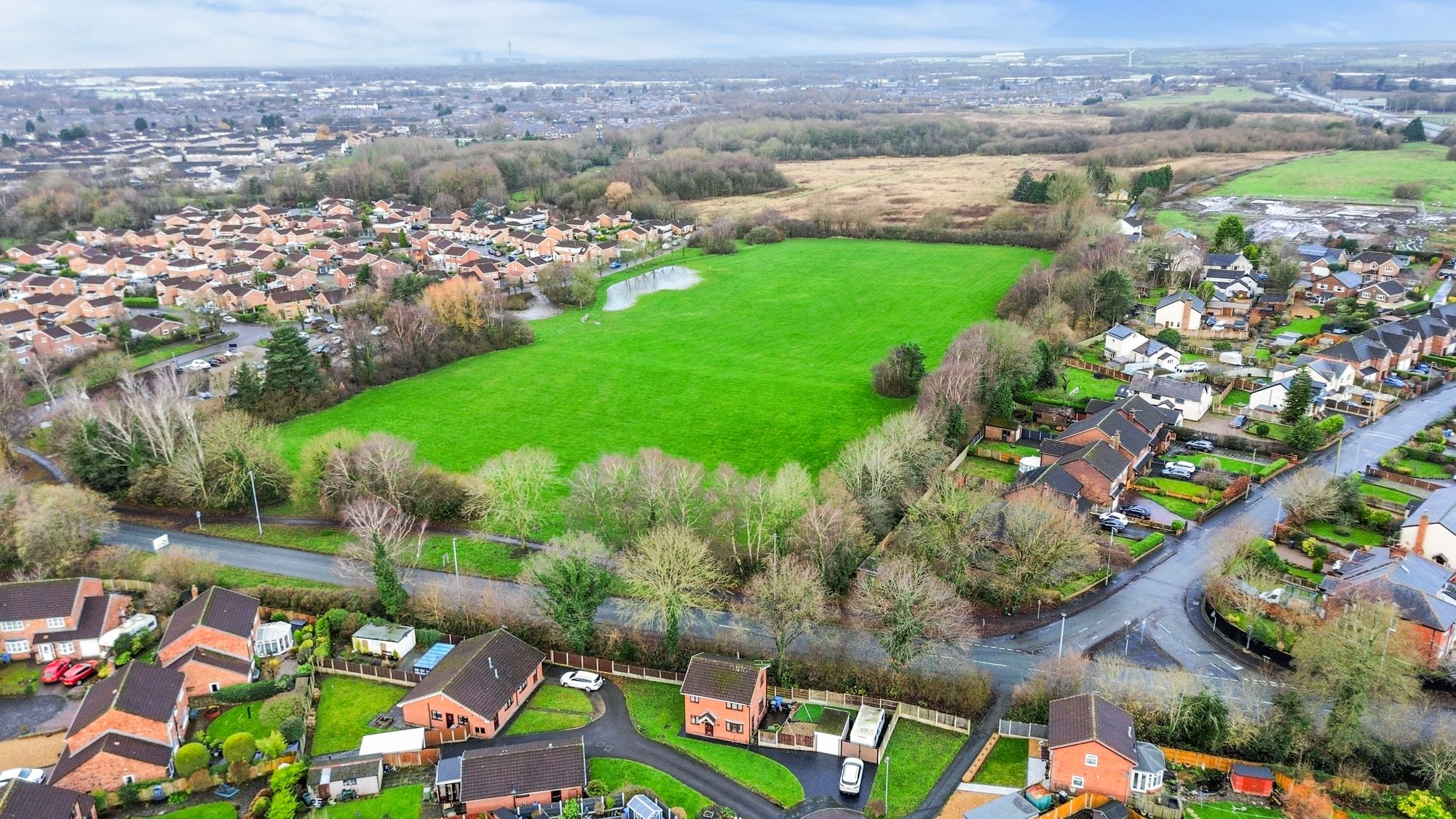 Dundee Close, Fearnhead, WA2