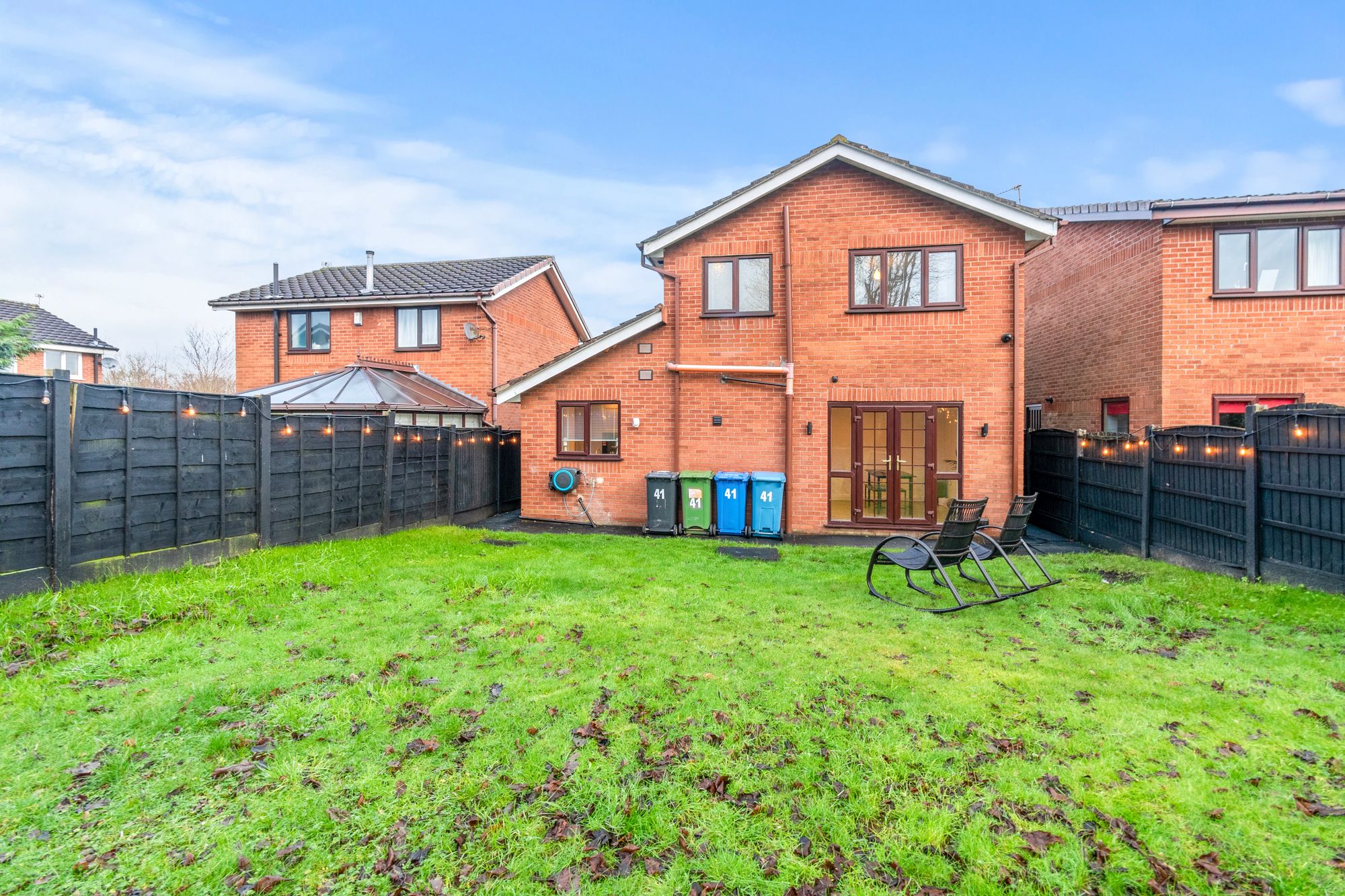 Dundee Close, Fearnhead, WA2