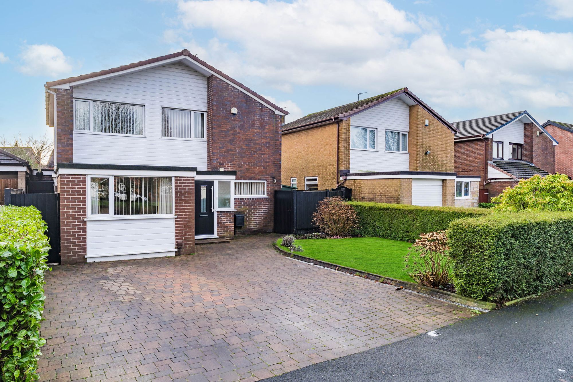 Oakwood Drive, Leigh, WN7