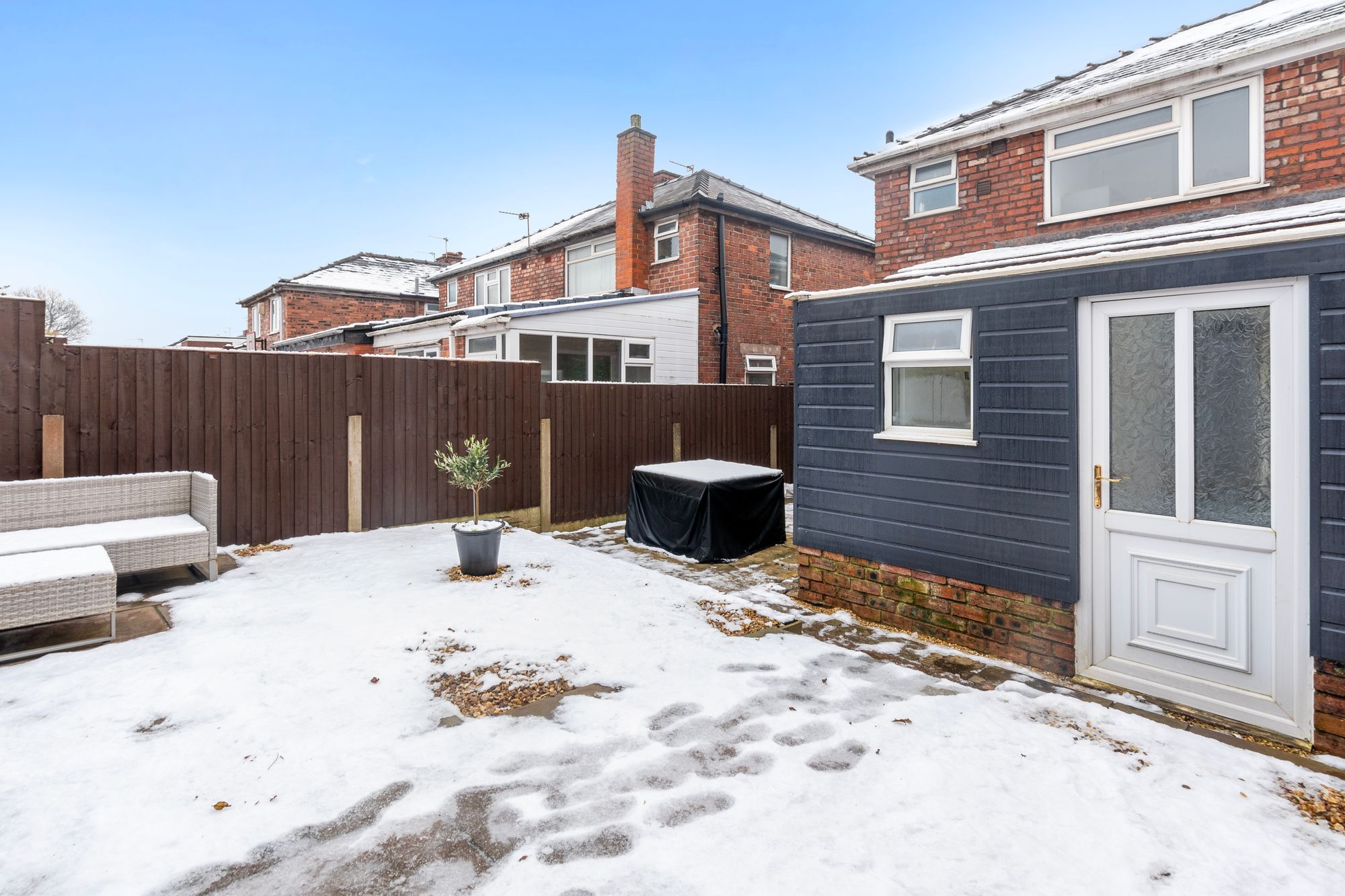 Cliftonville Road, Woolston, WA1