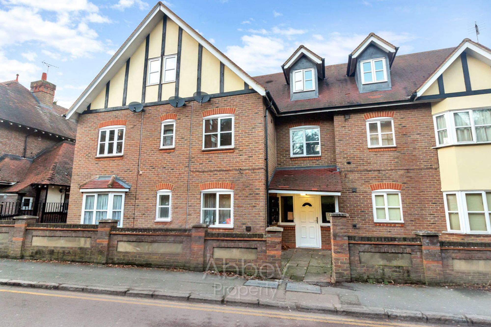 Downs Road, Luton, LU1