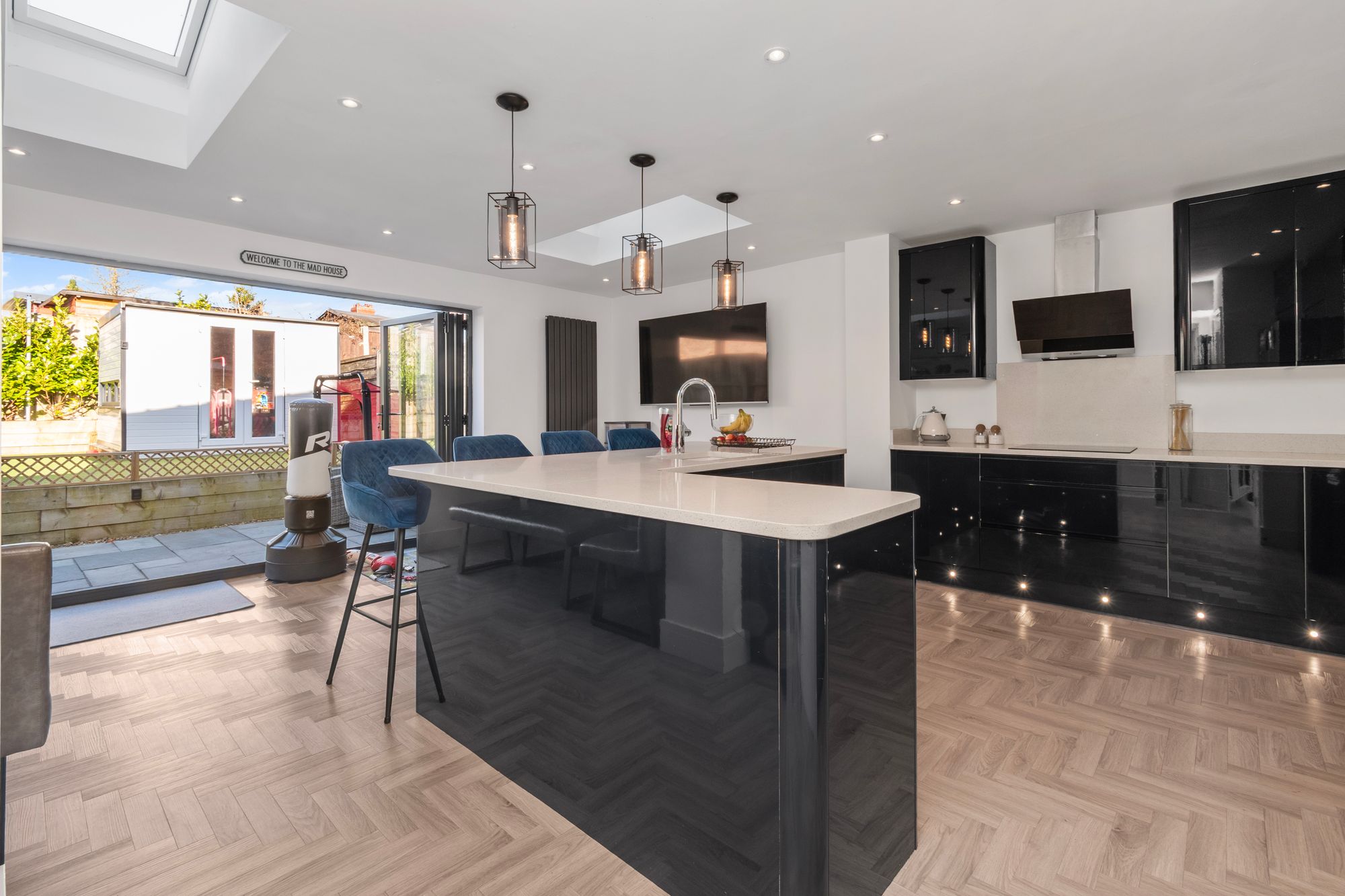 St. Georges Avenue, Windle, WA10