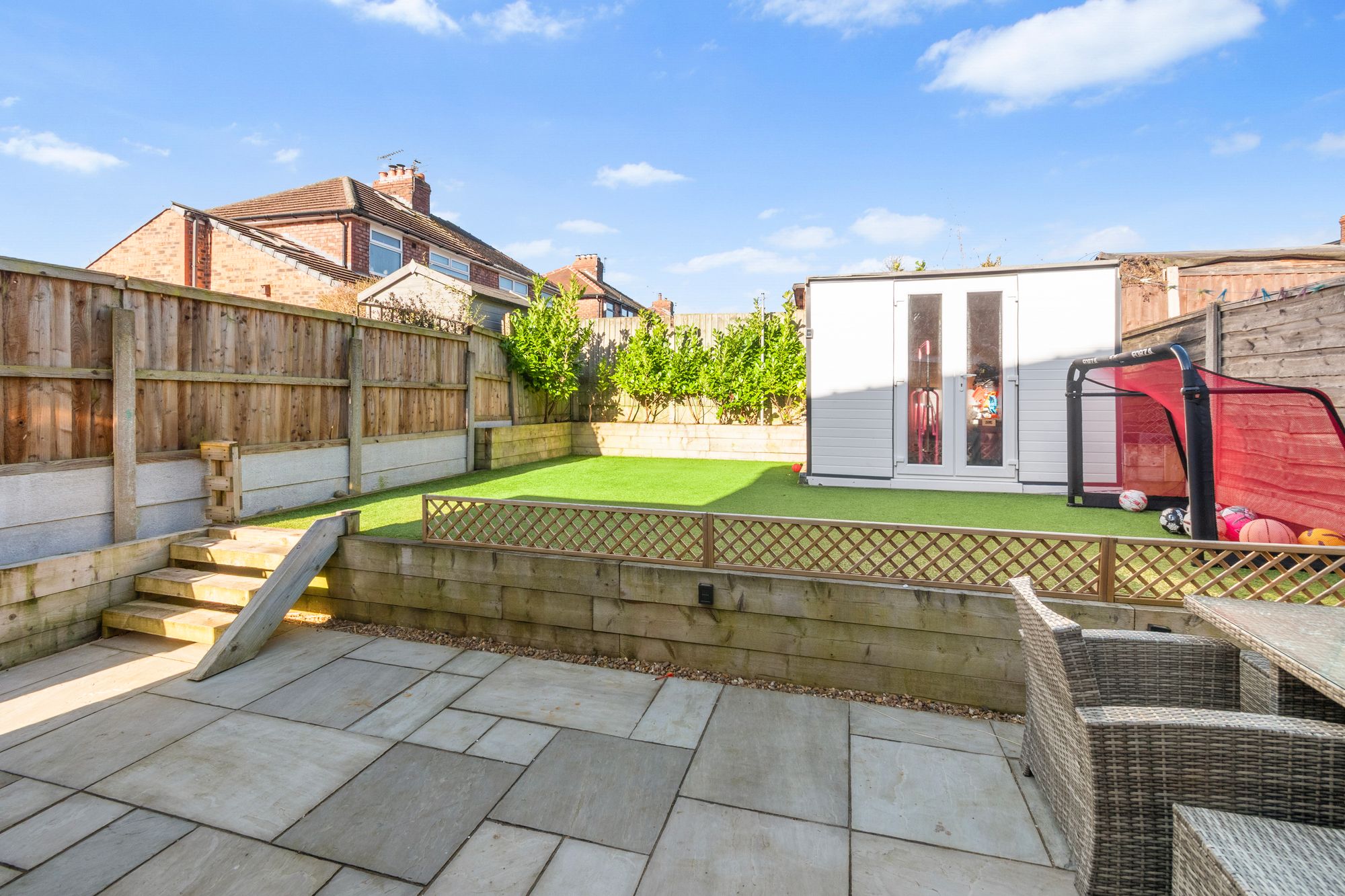 St. Georges Avenue, Windle, WA10