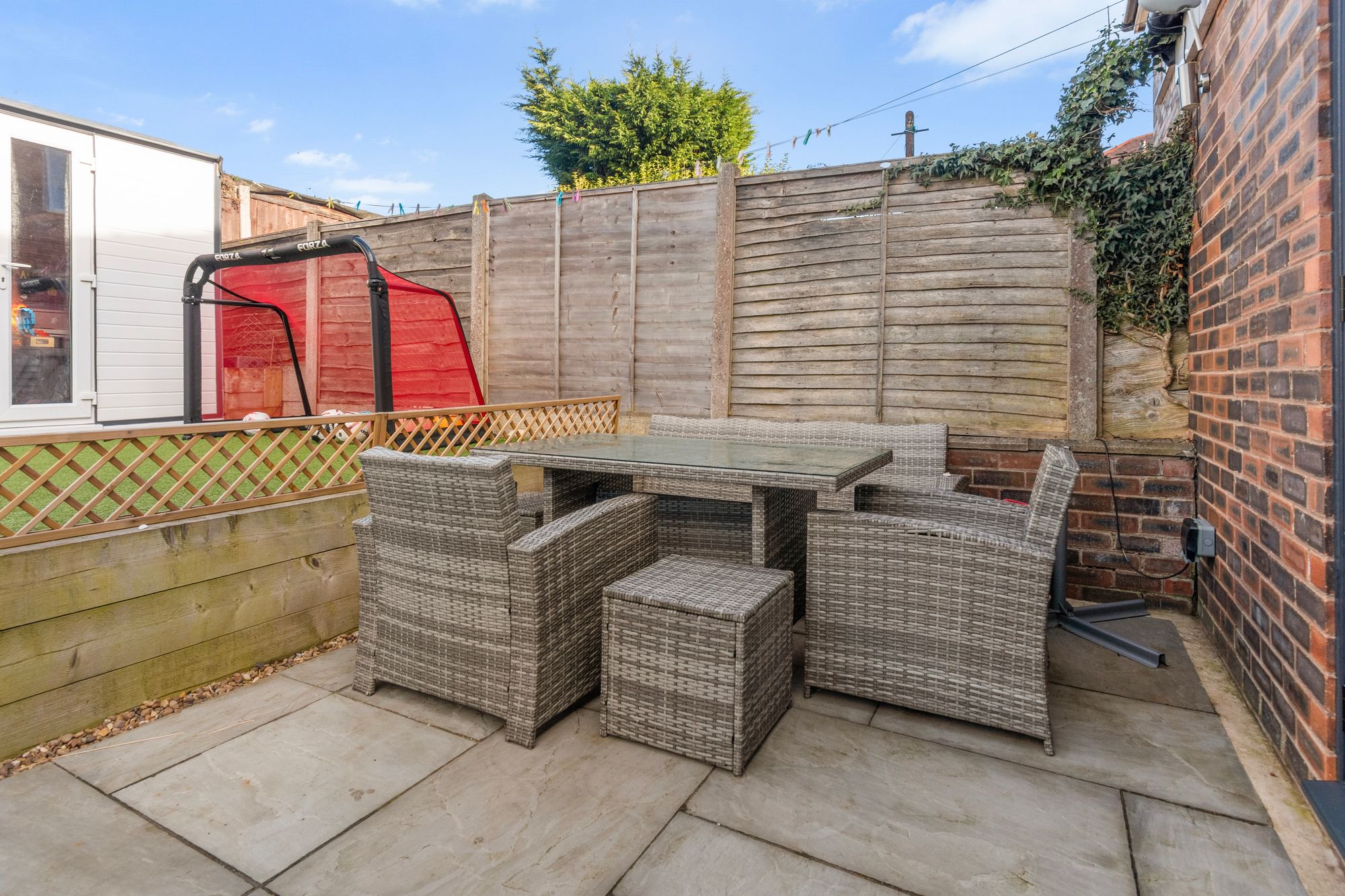 St. Georges Avenue, Windle, WA10