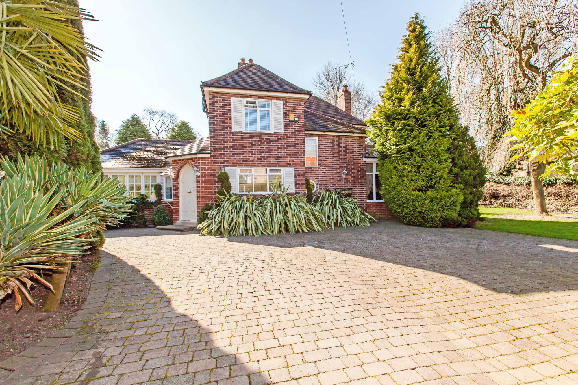 High Street, Whitwell, S80