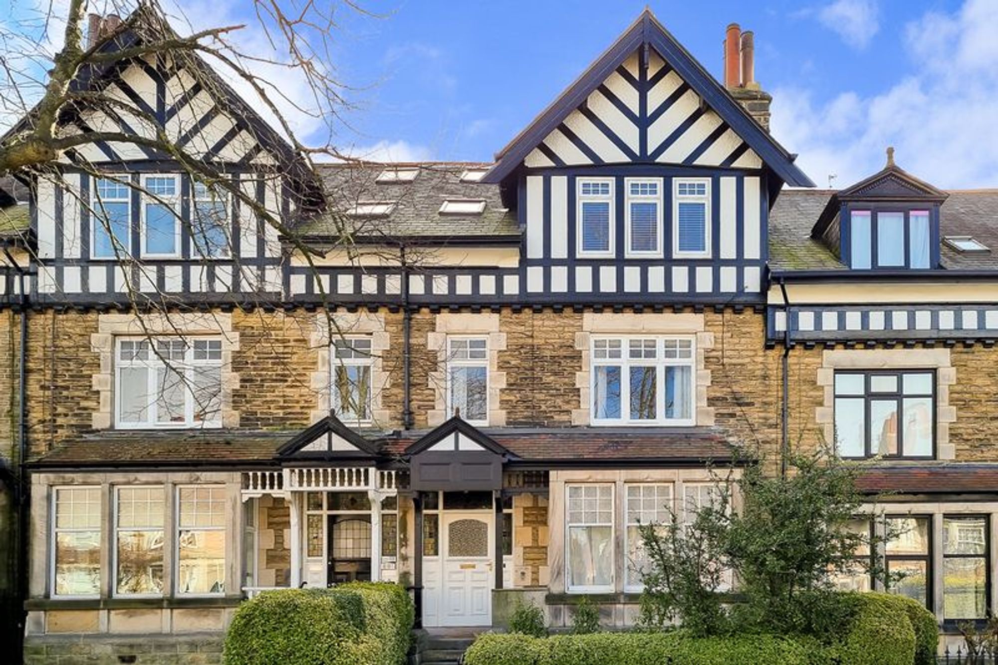 Dragon Parade, Harrogate, HG1