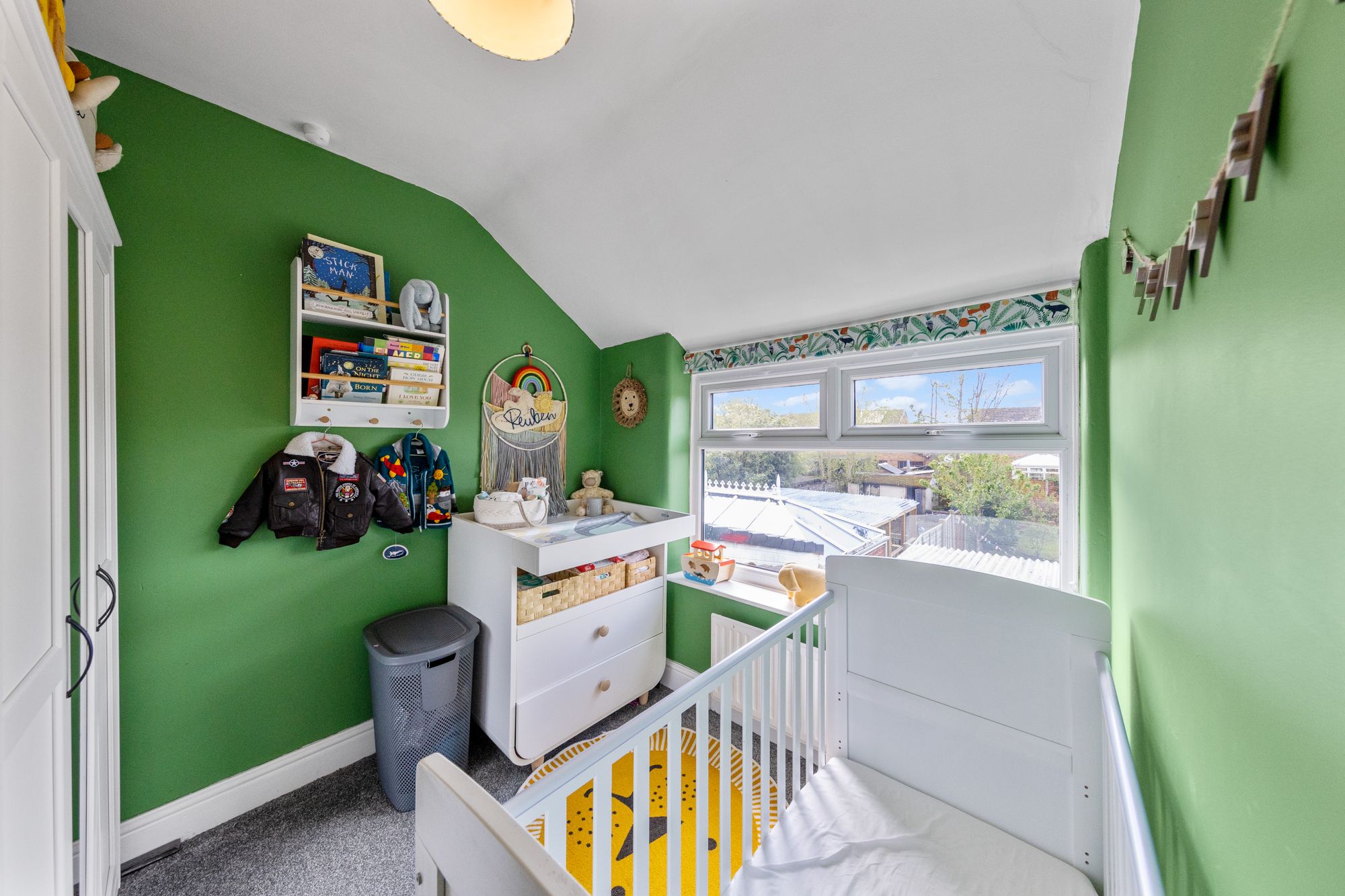 Longbarn Lane, Woolston, WA1