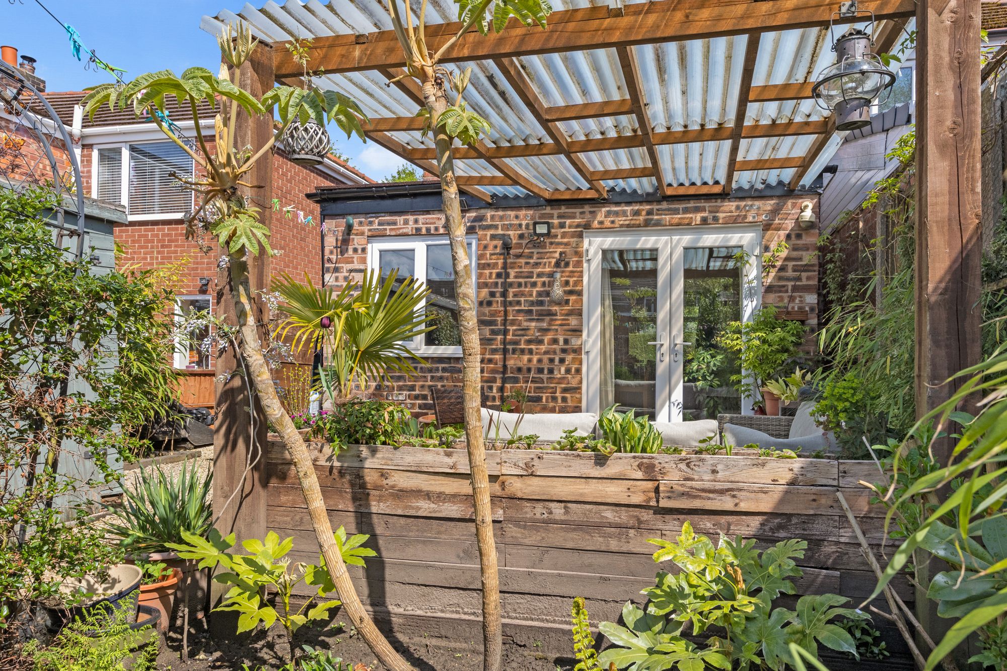 Longbarn Lane, Woolston, WA1