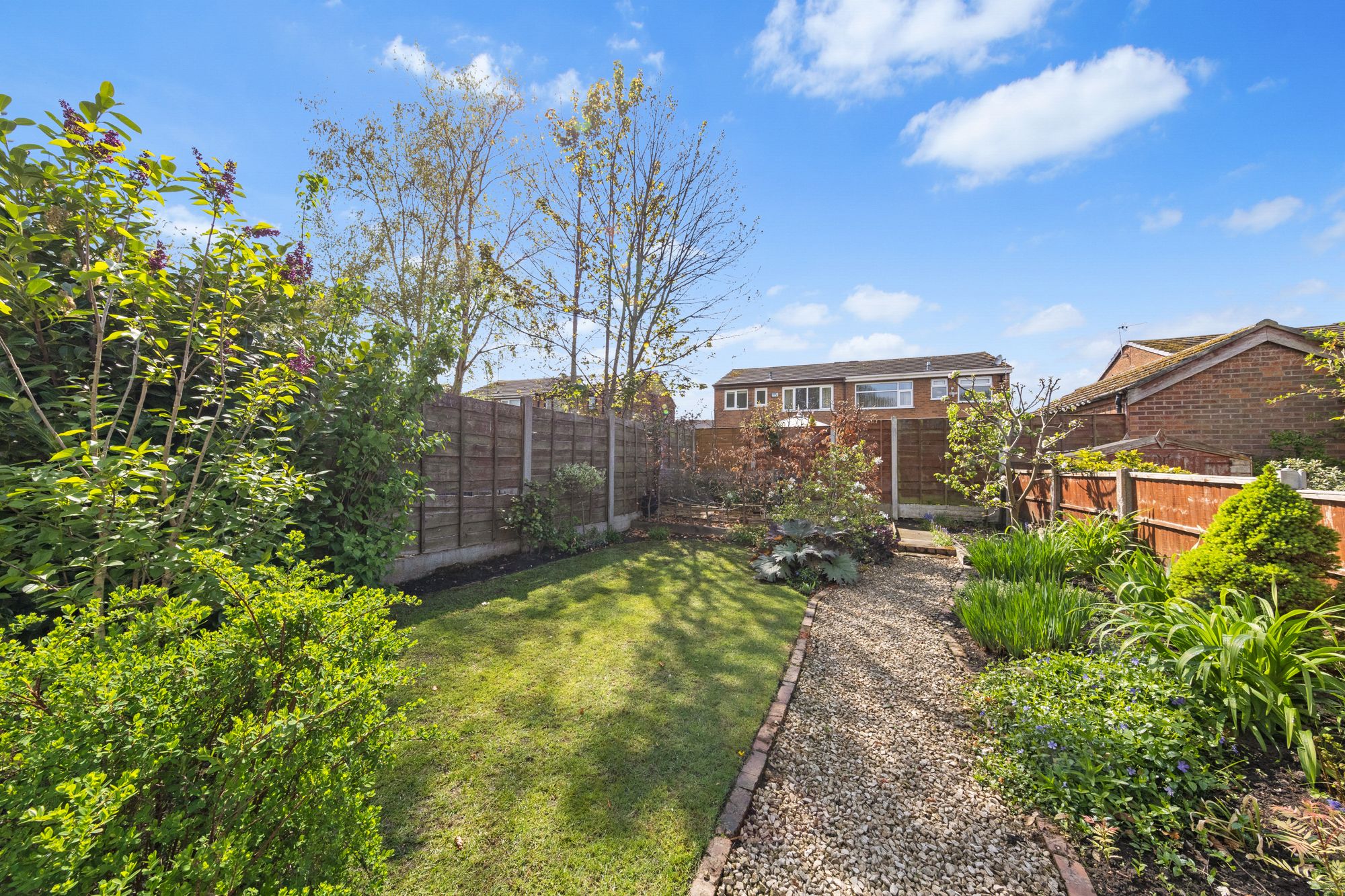 Longbarn Lane, Woolston, WA1